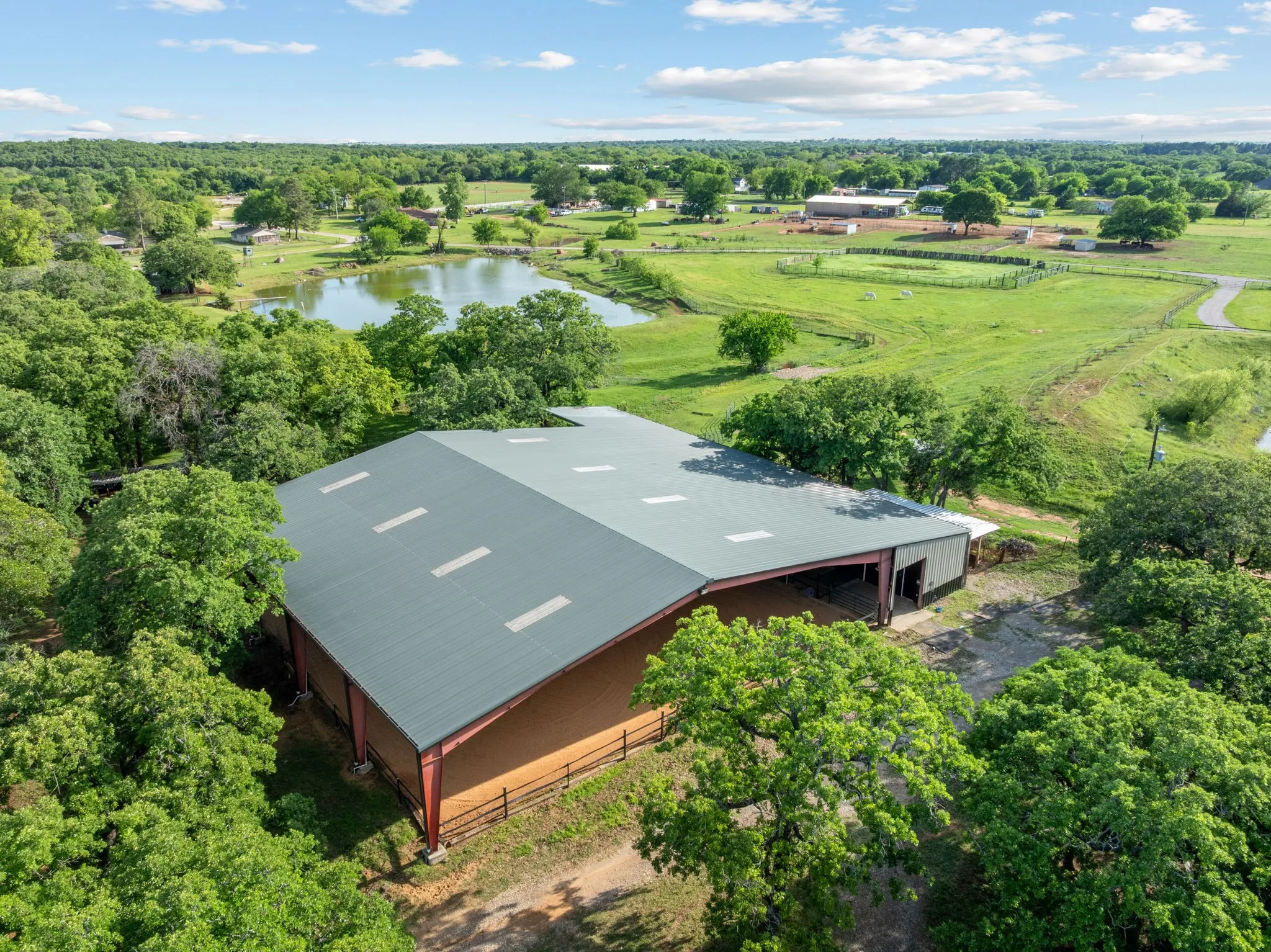 Farm For Sale in Johnson County , 9345 County Road 519, Alvarado, Texas 76009, 6 Bedroom, 7 Bathroom, 4 Garage spaces, 4,264 Sqft, built in 2000, mls#21256688, Real Estate Agent in Alvarado, Homes For Sale in Johnson county, Homes For Sale in Alvarado, Realtor in Alvarado Texas, Real Estate Brokerage Independent Realty Texas, Luminita Cordes Realtor