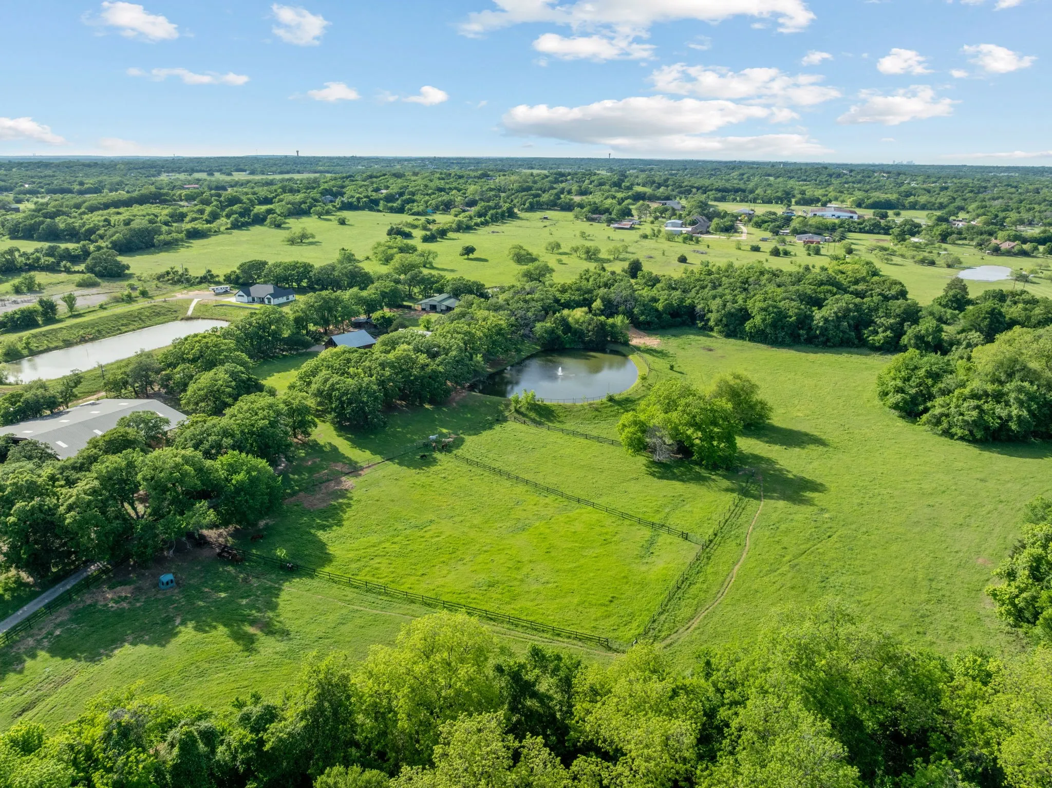 Farm For Sale in Johnson County , 9345 County Road 519, Alvarado, Texas 76009, 6 Bedroom, 7 Bathroom, 4 Garage spaces, 4,264 Sqft, built in 2000, mls#21256688, Real Estate Agent in Alvarado, Homes For Sale in Johnson county, Homes For Sale in Alvarado, Realtor in Alvarado Texas, Real Estate Brokerage Independent Realty Texas, Luminita Cordes Realtor