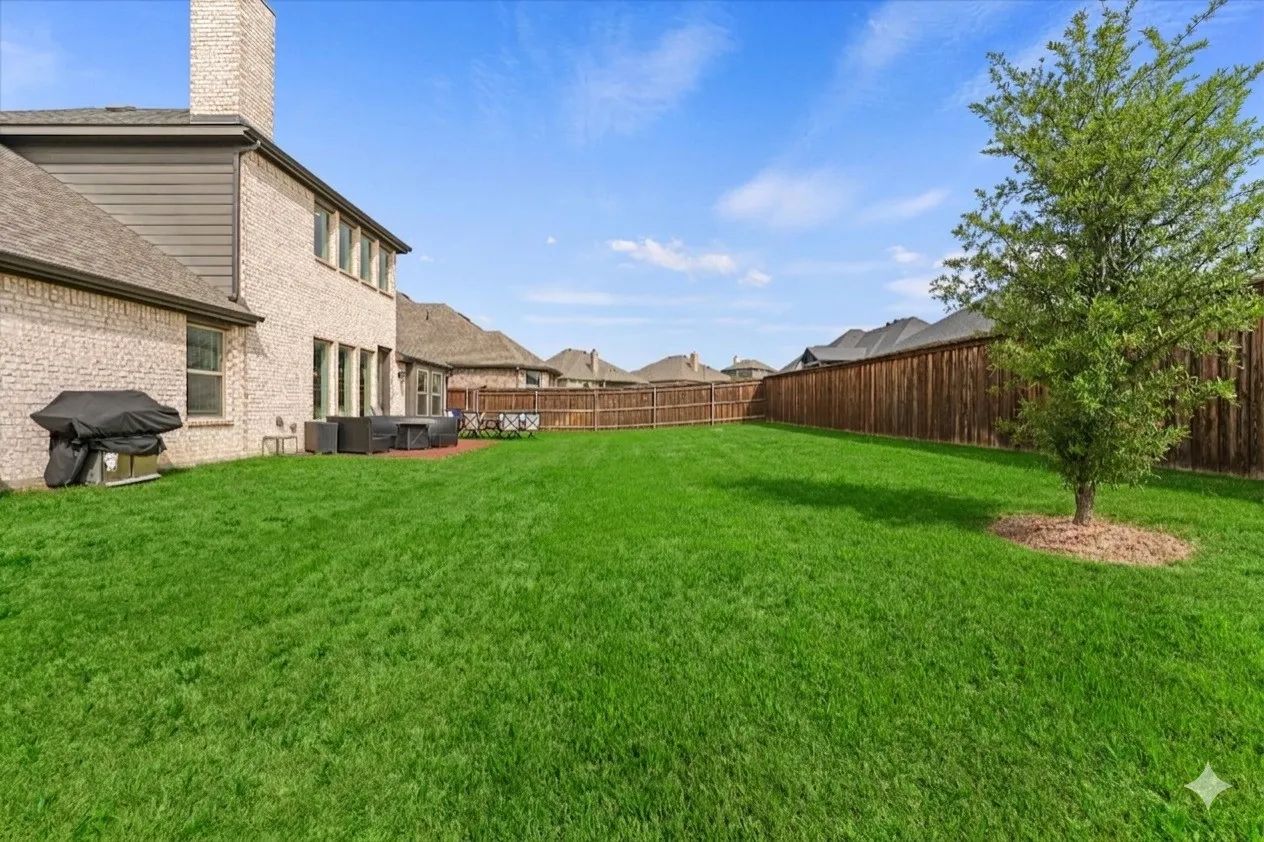 Single Family Residence For Sale in Johnson County , 3020 Capital Hill Drive, Burleson, Texas 76028, 4 Bedroom, 3 Bathroom, 2 Garage spaces, 2,886 Sqft, built in 2021, Preowned, mls#21241288, Real Estate Agent in Burleson, Homes For Sale in Johnson county, Homes For Sale in Burleson, Realtor in Burleson Texas, Real Estate Brokerage Independent Realty Texas, Luminita Cordes Realtor