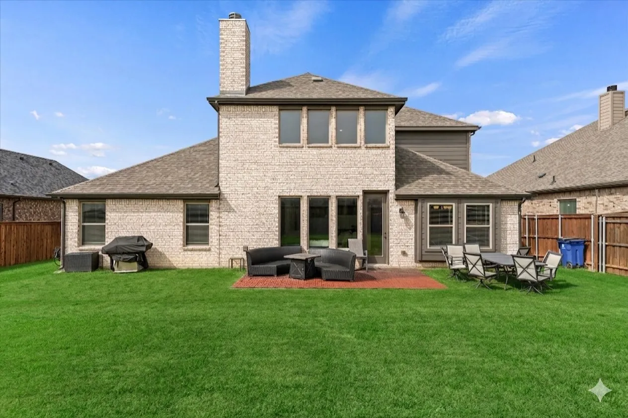 Single Family Residence For Sale in Johnson County , 3020 Capital Hill Drive, Burleson, Texas 76028, 4 Bedroom, 3 Bathroom, 2 Garage spaces, 2,886 Sqft, built in 2021, Preowned, mls#21241288, Real Estate Agent in Burleson, Homes For Sale in Johnson county, Homes For Sale in Burleson, Realtor in Burleson Texas, Real Estate Brokerage Independent Realty Texas, Luminita Cordes Realtor