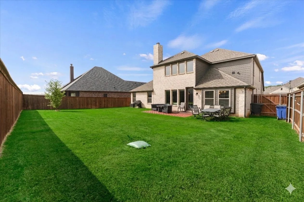 Single Family Residence For Sale in Johnson County , 3020 Capital Hill Drive, Burleson, Texas 76028, 4 Bedroom, 3 Bathroom, 2 Garage spaces, 2,886 Sqft, built in 2021, Preowned, mls#21241288, Real Estate Agent in Burleson, Homes For Sale in Johnson county, Homes For Sale in Burleson, Realtor in Burleson Texas, Real Estate Brokerage Independent Realty Texas, Luminita Cordes Realtor