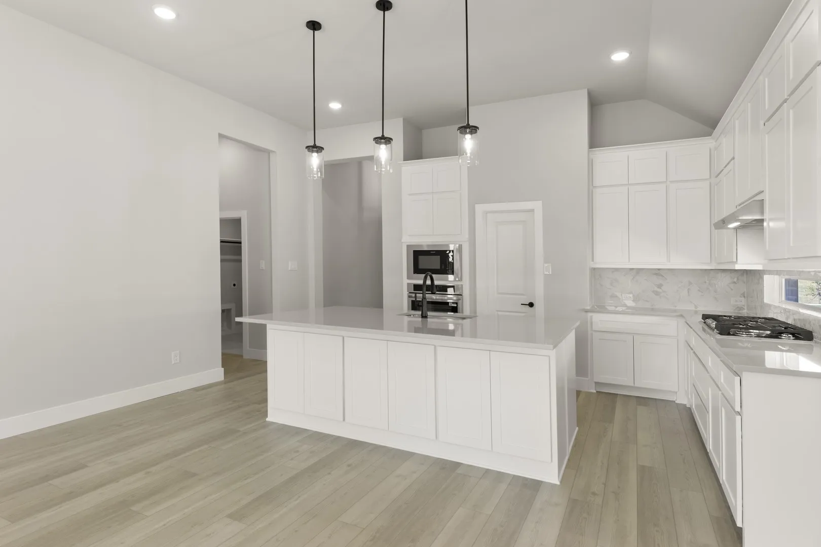 10. 517 Bristle - Kitchen (3)