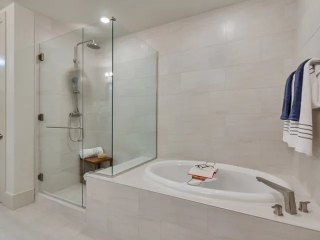 MODEL HOME!