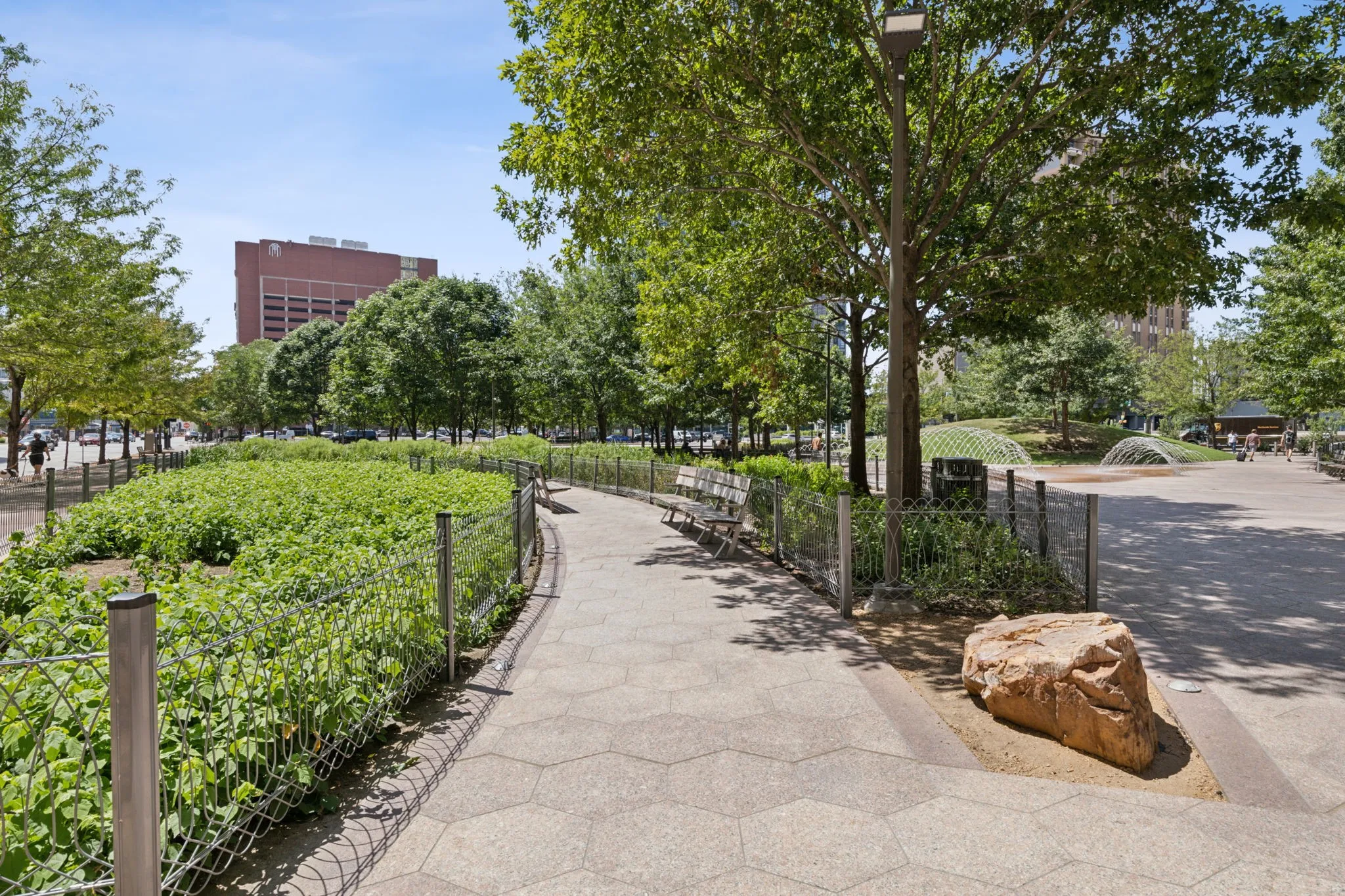 Condominium For Rent in Dallas County , 1200 Main Street 2302, Dallas, Texas 75202, 1 Bedroom, 1 Bathroom, 1 Garage spaces, 660 Sqft, built in 1974, mls#21257338, Real Estate Agent in Dallas, Homes For Rent in Dallas county, Homes For Rent in Dallas, Realtor in Dallas Texas, Real Estate Brokerage Independent Realty Texas, Luminita Cordes Realtor
