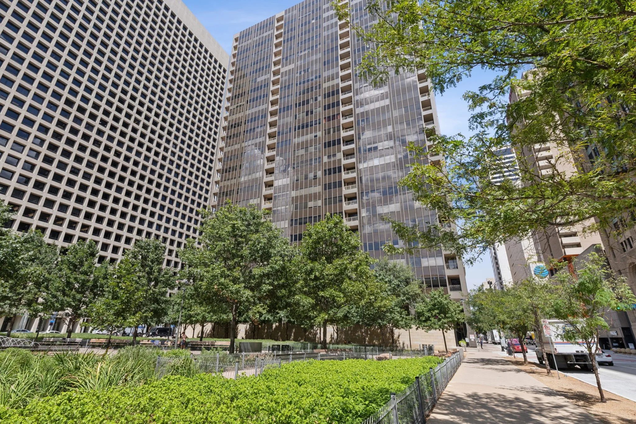 Condominium For Rent in Dallas County , 1200 Main Street 2302, Dallas, Texas 75202, 1 Bedroom, 1 Bathroom, 1 Garage spaces, 660 Sqft, built in 1974, mls#21257338, Real Estate Agent in Dallas, Homes For Rent in Dallas county, Homes For Rent in Dallas, Realtor in Dallas Texas, Real Estate Brokerage Independent Realty Texas, Luminita Cordes Realtor