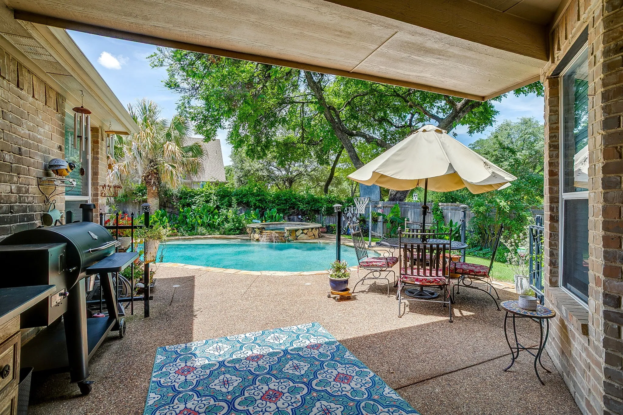 Single Family Residence For Sale in Johnson County , 2952 Masters Court S, Burleson, Texas 76028, 4 Bedroom, 4 Bathroom, 3 Garage spaces, 3,341 Sqft, built in 2004, Price $530,000, mls#21257073, Real Estate Agent in Burleson, Homes For Sale in Johnson county, Homes For Sale in Burleson, Realtor in Burleson Texas, Real Estate Brokerage Independent Realty Texas, Luminita Cordes Realtor
