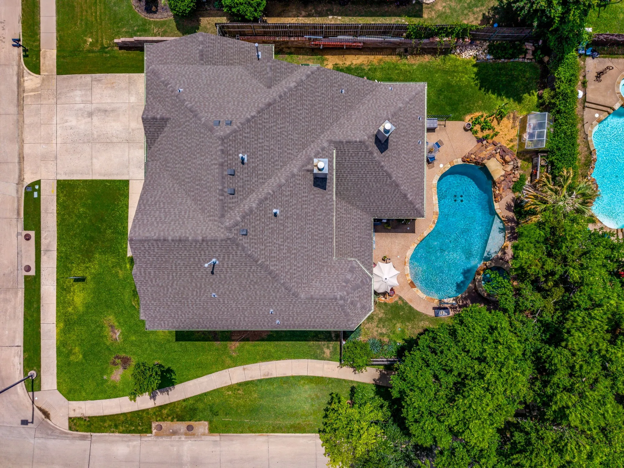 Single Family Residence For Sale in Johnson County , 2952 Masters Court S, Burleson, Texas 76028, 4 Bedroom, 4 Bathroom, 3 Garage spaces, 3,341 Sqft, built in 2004, Price $530,000, mls#21257073, Real Estate Agent in Burleson, Homes For Sale in Johnson county, Homes For Sale in Burleson, Realtor in Burleson Texas, Real Estate Brokerage Independent Realty Texas, Luminita Cordes Realtor