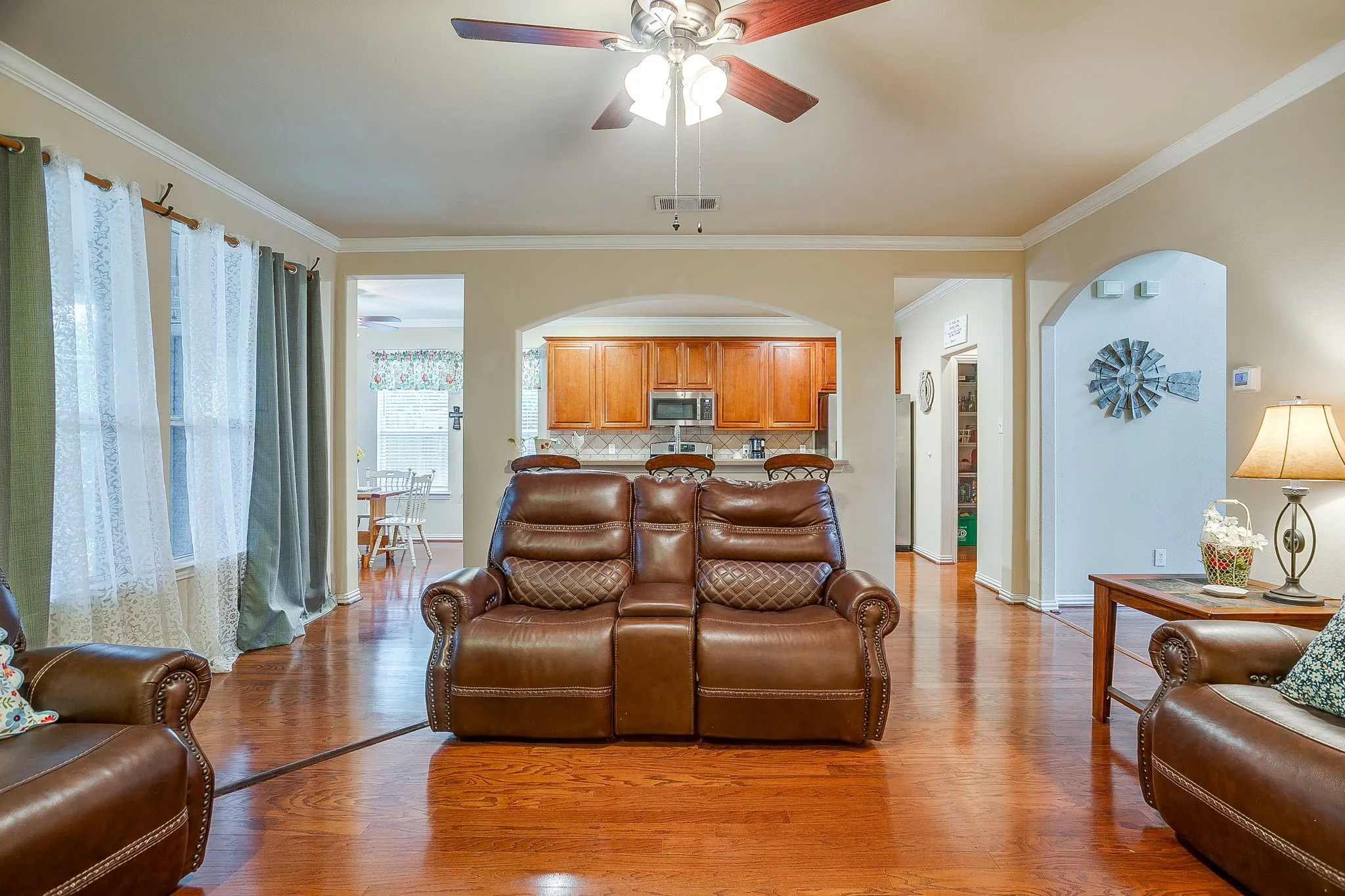Single Family Residence For Sale in Johnson County , 2952 Masters Court S, Burleson, Texas 76028, 4 Bedroom, 4 Bathroom, 3 Garage spaces, 3,341 Sqft, built in 2004, Price $530,000, mls#21257073, Real Estate Agent in Burleson, Homes For Sale in Johnson county, Homes For Sale in Burleson, Realtor in Burleson Texas, Real Estate Brokerage Independent Realty Texas, Luminita Cordes Realtor