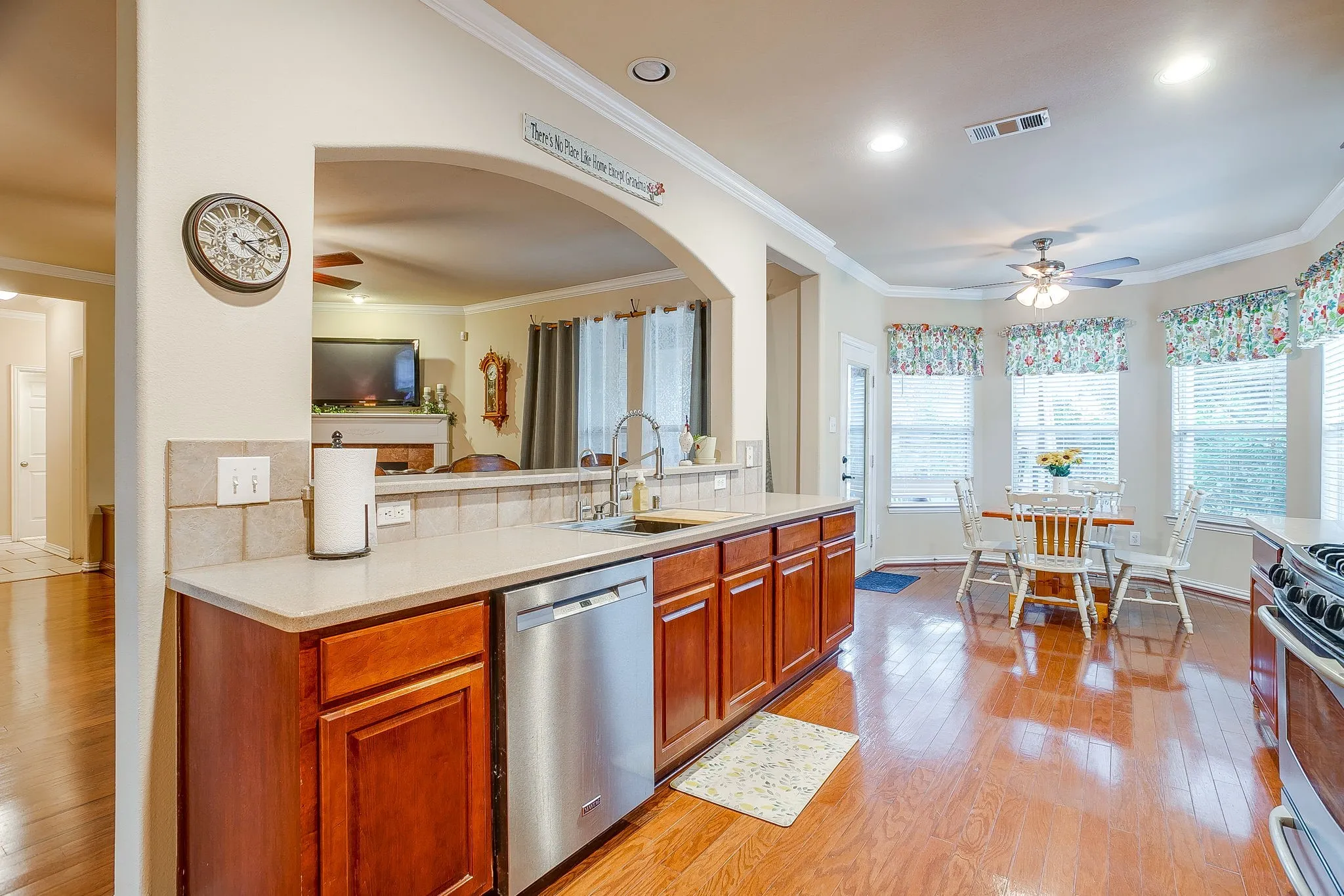 Single Family Residence For Sale in Johnson County , 2952 Masters Court S, Burleson, Texas 76028, 4 Bedroom, 4 Bathroom, 3 Garage spaces, 3,341 Sqft, built in 2004, Price $530,000, mls#21257073, Real Estate Agent in Burleson, Homes For Sale in Johnson county, Homes For Sale in Burleson, Realtor in Burleson Texas, Real Estate Brokerage Independent Realty Texas, Luminita Cordes Realtor