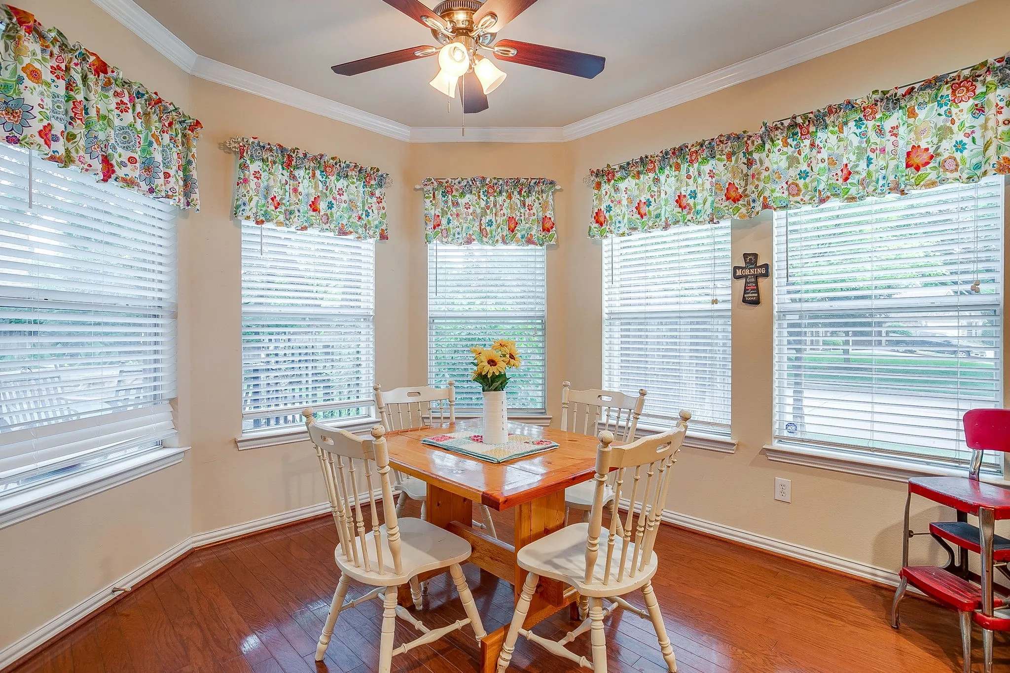 Single Family Residence For Sale in Johnson County , 2952 Masters Court S, Burleson, Texas 76028, 4 Bedroom, 4 Bathroom, 3 Garage spaces, 3,341 Sqft, built in 2004, Price $530,000, mls#21257073, Real Estate Agent in Burleson, Homes For Sale in Johnson county, Homes For Sale in Burleson, Realtor in Burleson Texas, Real Estate Brokerage Independent Realty Texas, Luminita Cordes Realtor