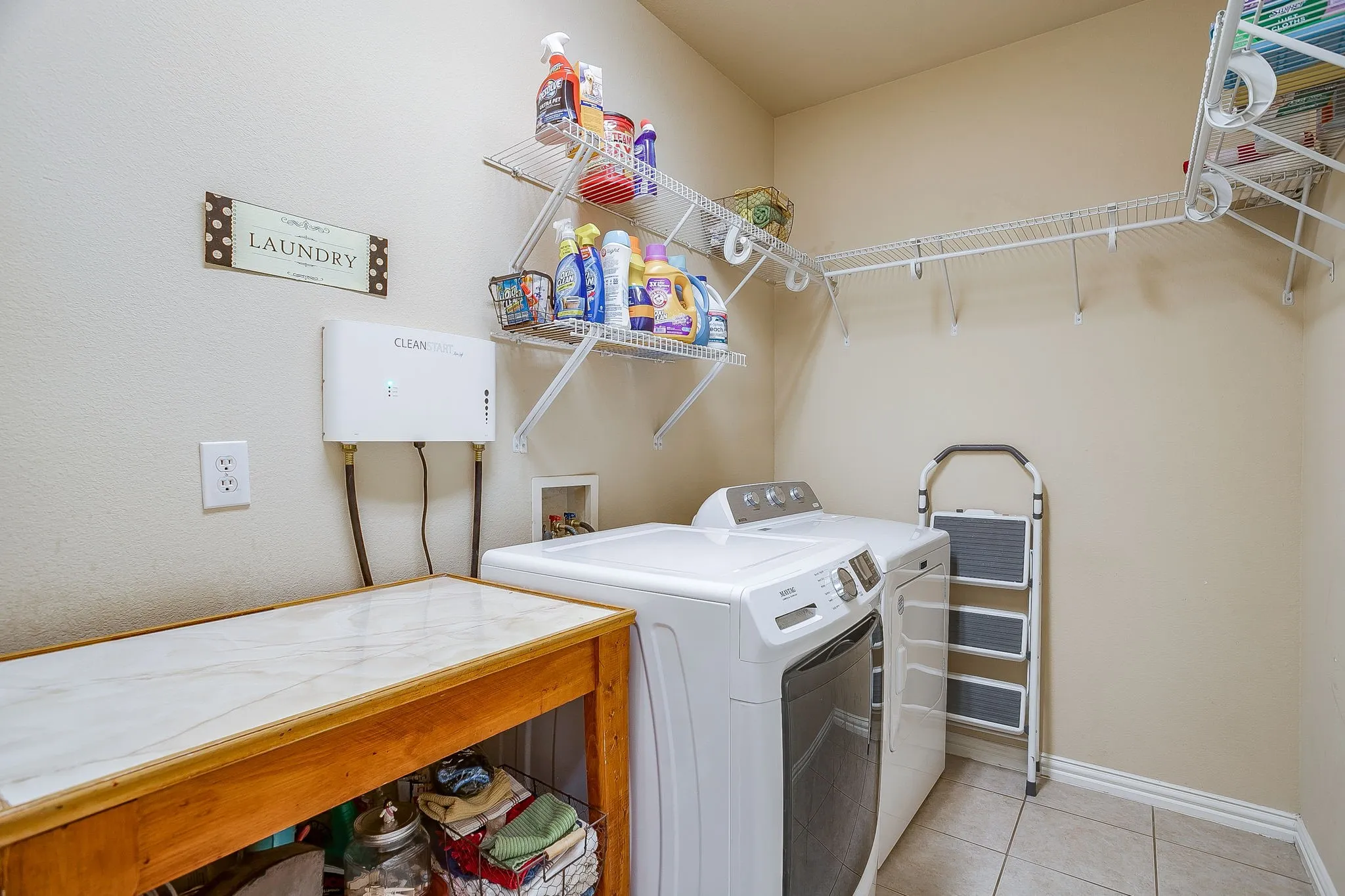 Single Family Residence For Sale in Johnson County , 2952 Masters Court S, Burleson, Texas 76028, 4 Bedroom, 4 Bathroom, 3 Garage spaces, 3,341 Sqft, built in 2004, Price $530,000, mls#21257073, Real Estate Agent in Burleson, Homes For Sale in Johnson county, Homes For Sale in Burleson, Realtor in Burleson Texas, Real Estate Brokerage Independent Realty Texas, Luminita Cordes Realtor