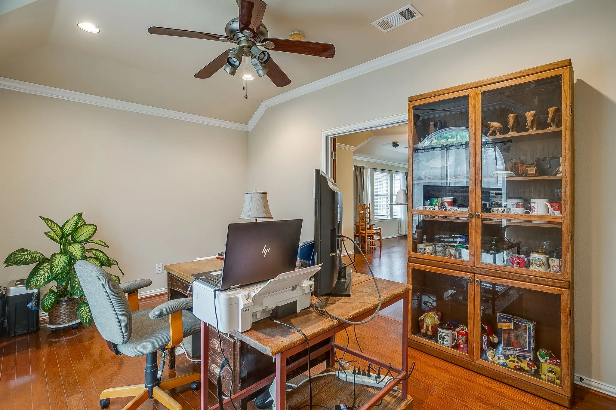 Single Family Residence For Sale in Johnson County , 2952 Masters Court S, Burleson, Texas 76028, 4 Bedroom, 4 Bathroom, 3 Garage spaces, 3,341 Sqft, built in 2004, Price $530,000, mls#21257073, Real Estate Agent in Burleson, Homes For Sale in Johnson county, Homes For Sale in Burleson, Realtor in Burleson Texas, Real Estate Brokerage Independent Realty Texas, Luminita Cordes Realtor