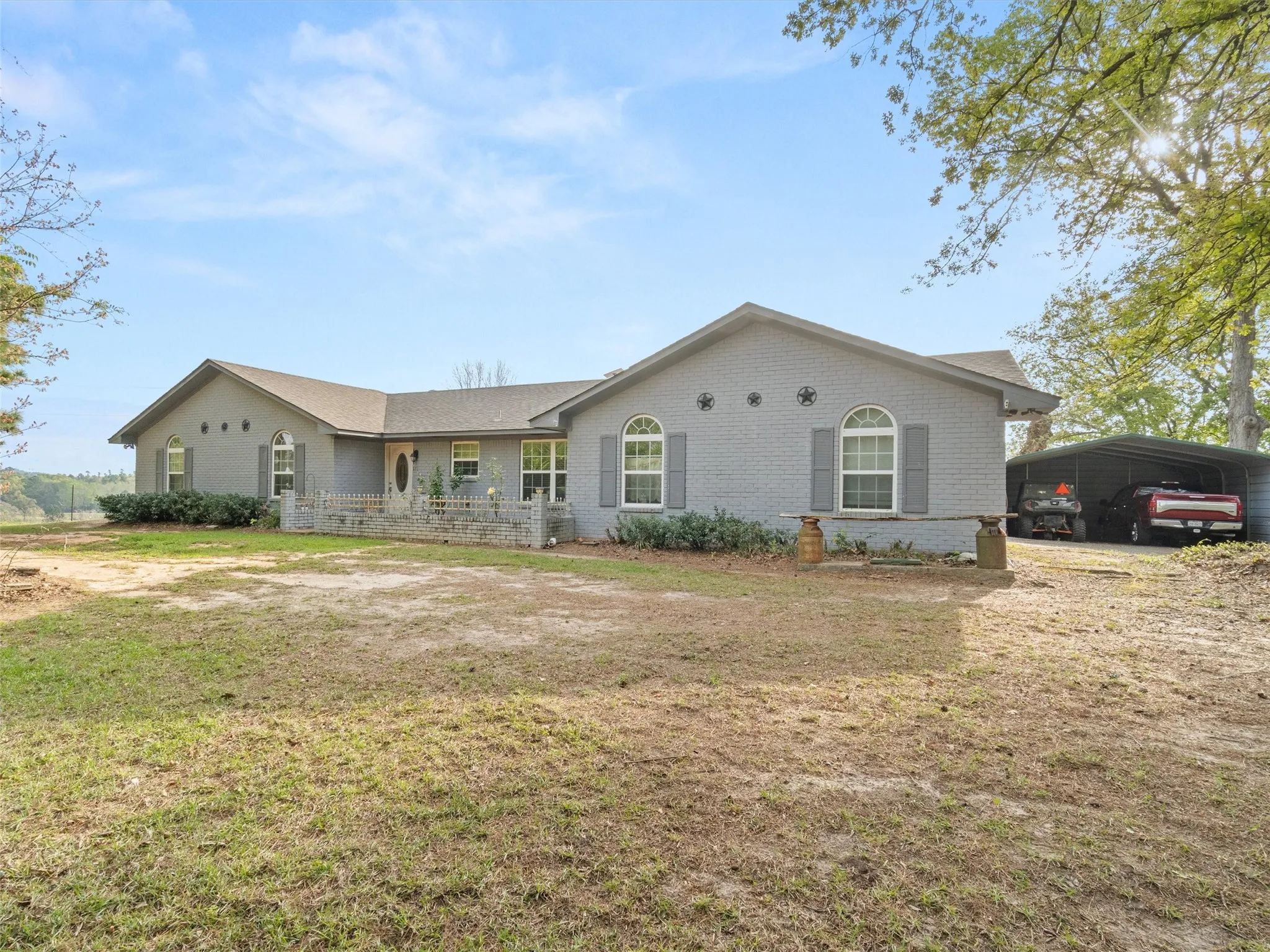 Farm For Sale in Morris County , 571 County Road, Daingerfield, Texas 75638, 3 Bedroom, 3 Bathroom, Garage spaces, 2,378 Sqft, built in 1979, Preowned, mls#21257348, Real Estate Agent in Daingerfield, Homes For Sale in Morris county, Homes For Sale in Daingerfield, Realtor in Daingerfield Texas, Real Estate Brokerage Independent Realty Texas, Luminita Cordes Realtor