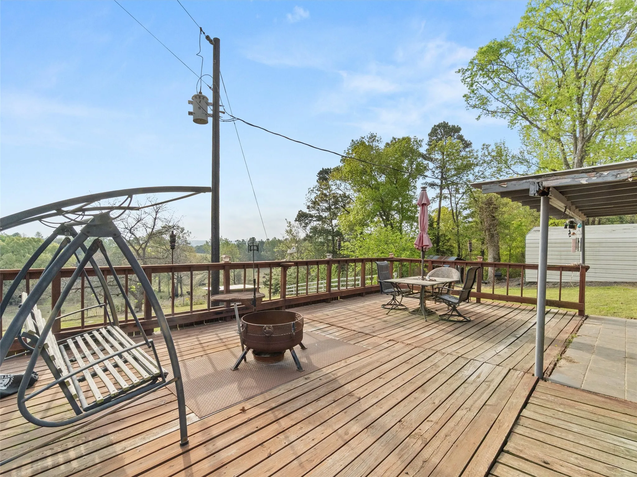 Farm For Sale in Morris County , 571 County Road, Daingerfield, Texas 75638, 3 Bedroom, 3 Bathroom, Garage spaces, 2,378 Sqft, built in 1979, Preowned, mls#21257348, Real Estate Agent in Daingerfield, Homes For Sale in Morris county, Homes For Sale in Daingerfield, Realtor in Daingerfield Texas, Real Estate Brokerage Independent Realty Texas, Luminita Cordes Realtor