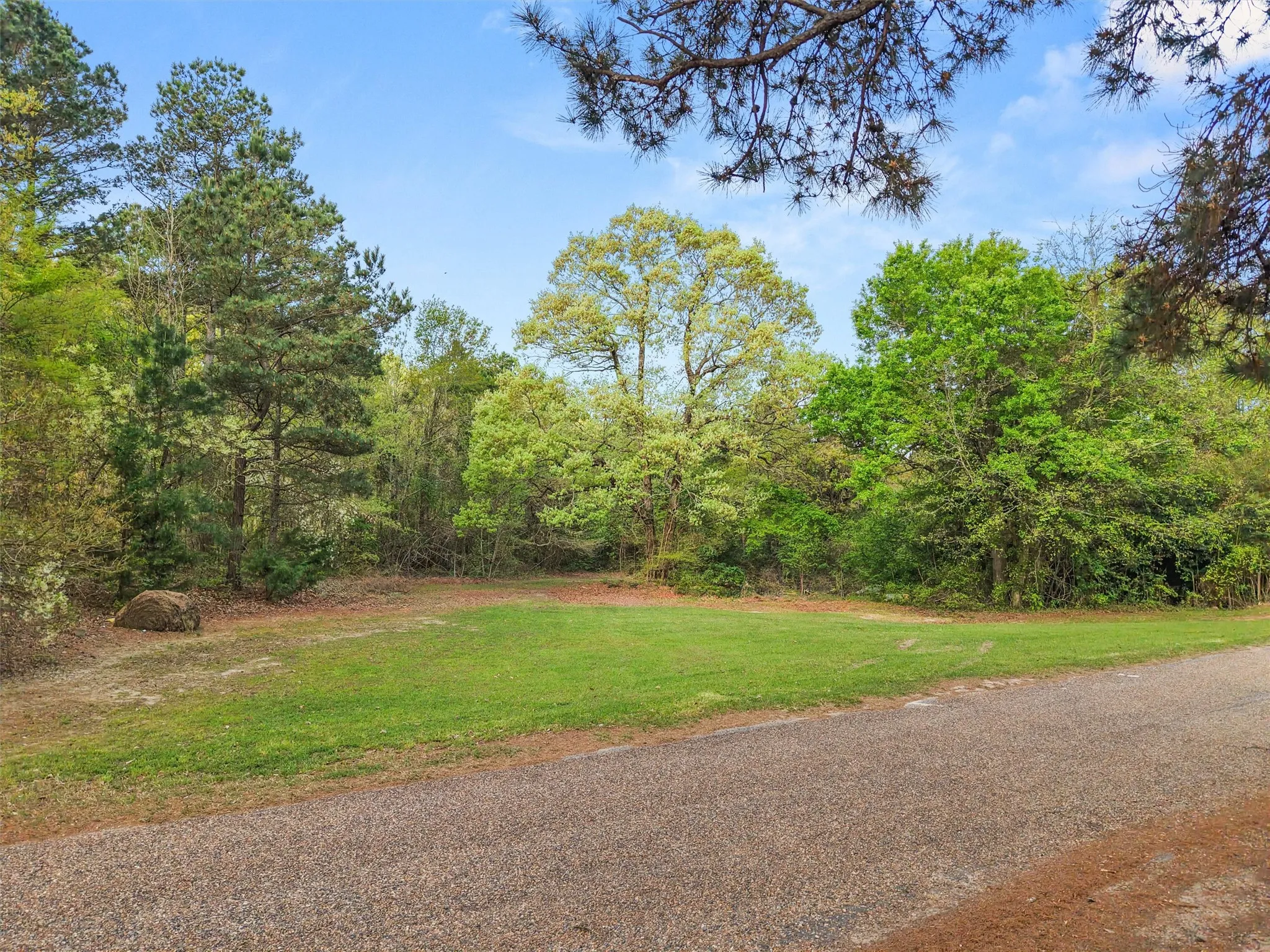 Farm For Sale in Morris County , 571 County Road, Daingerfield, Texas 75638, 3 Bedroom, 3 Bathroom, Garage spaces, 2,378 Sqft, built in 1979, Preowned, mls#21257348, Real Estate Agent in Daingerfield, Homes For Sale in Morris county, Homes For Sale in Daingerfield, Realtor in Daingerfield Texas, Real Estate Brokerage Independent Realty Texas, Luminita Cordes Realtor