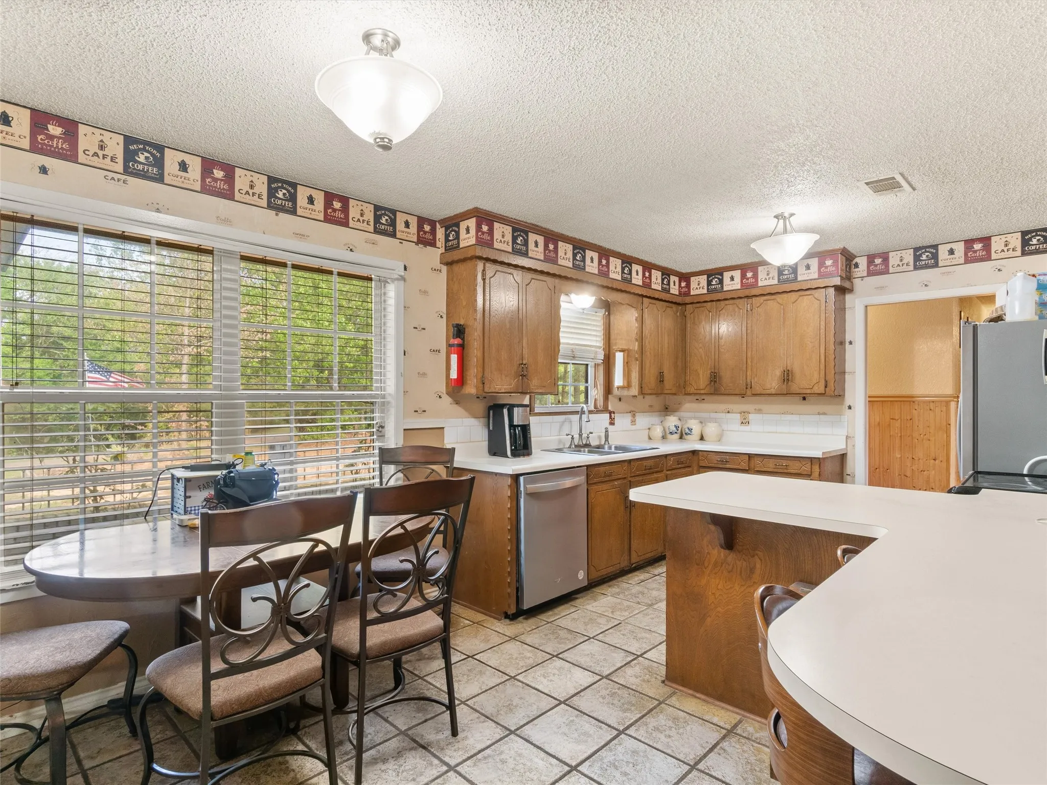 Farm For Sale in Morris County , 571 County Road, Daingerfield, Texas 75638, 3 Bedroom, 3 Bathroom, Garage spaces, 2,378 Sqft, built in 1979, Preowned, mls#21257348, Real Estate Agent in Daingerfield, Homes For Sale in Morris county, Homes For Sale in Daingerfield, Realtor in Daingerfield Texas, Real Estate Brokerage Independent Realty Texas, Luminita Cordes Realtor