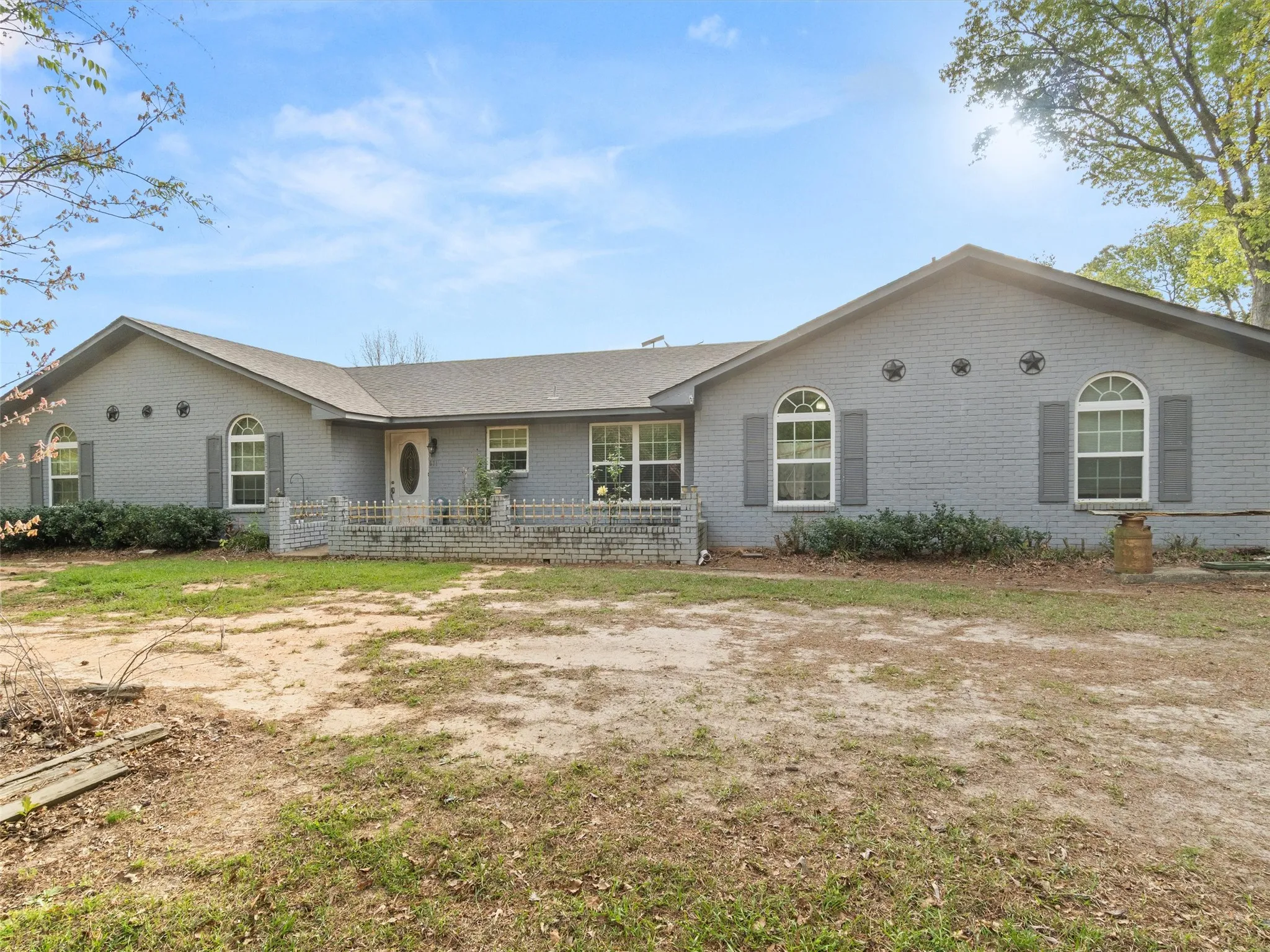 Farm For Sale in Morris County , 571 County Road, Daingerfield, Texas 75638, 3 Bedroom, 3 Bathroom, Garage spaces, 2,378 Sqft, built in 1979, Preowned, mls#21257348, Real Estate Agent in Daingerfield, Homes For Sale in Morris county, Homes For Sale in Daingerfield, Realtor in Daingerfield Texas, Real Estate Brokerage Independent Realty Texas, Luminita Cordes Realtor
