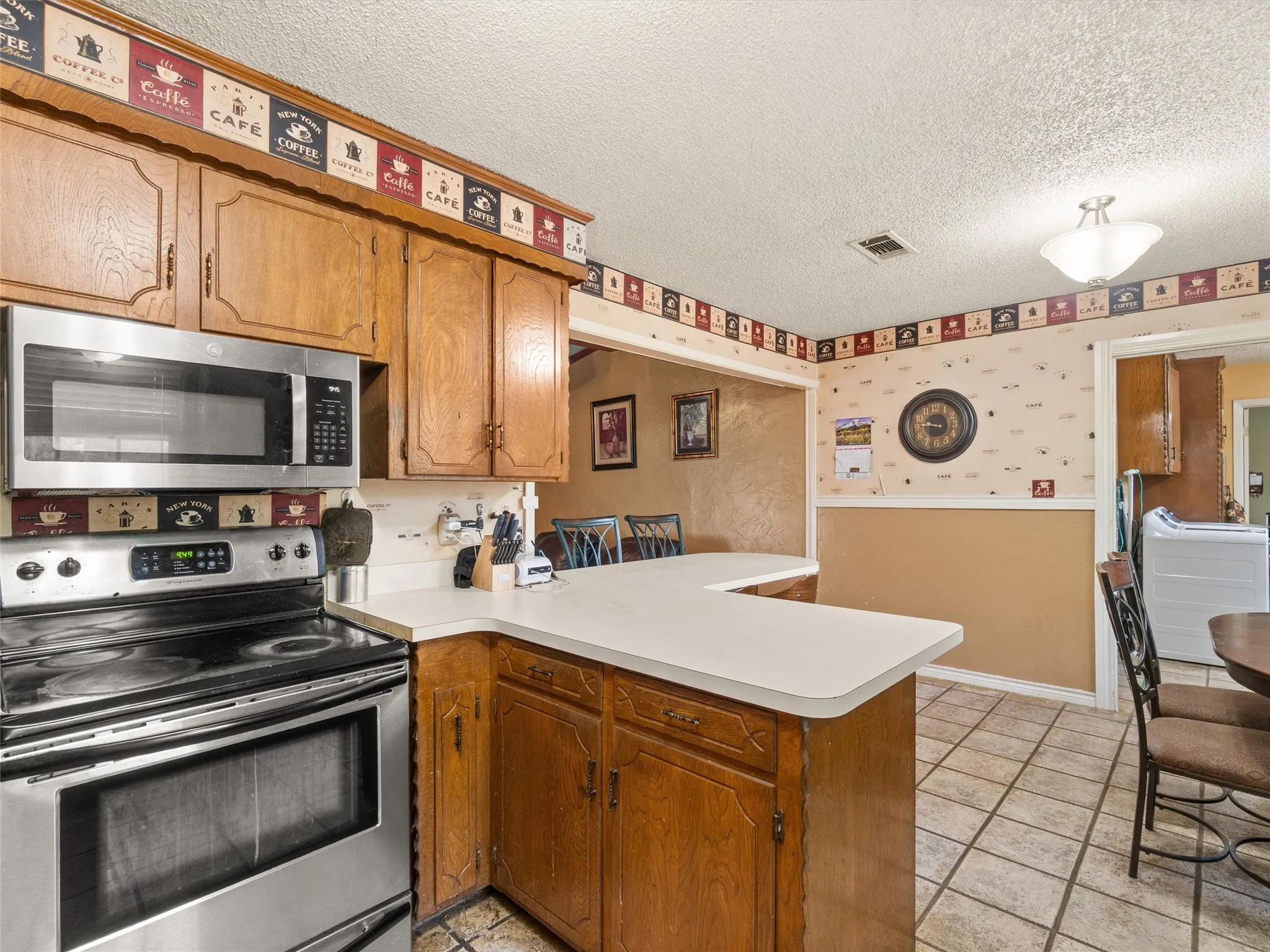 Farm For Sale in Morris County , 571 County Road, Daingerfield, Texas 75638, 3 Bedroom, 3 Bathroom, Garage spaces, 2,378 Sqft, built in 1979, Preowned, mls#21257348, Real Estate Agent in Daingerfield, Homes For Sale in Morris county, Homes For Sale in Daingerfield, Realtor in Daingerfield Texas, Real Estate Brokerage Independent Realty Texas, Luminita Cordes Realtor