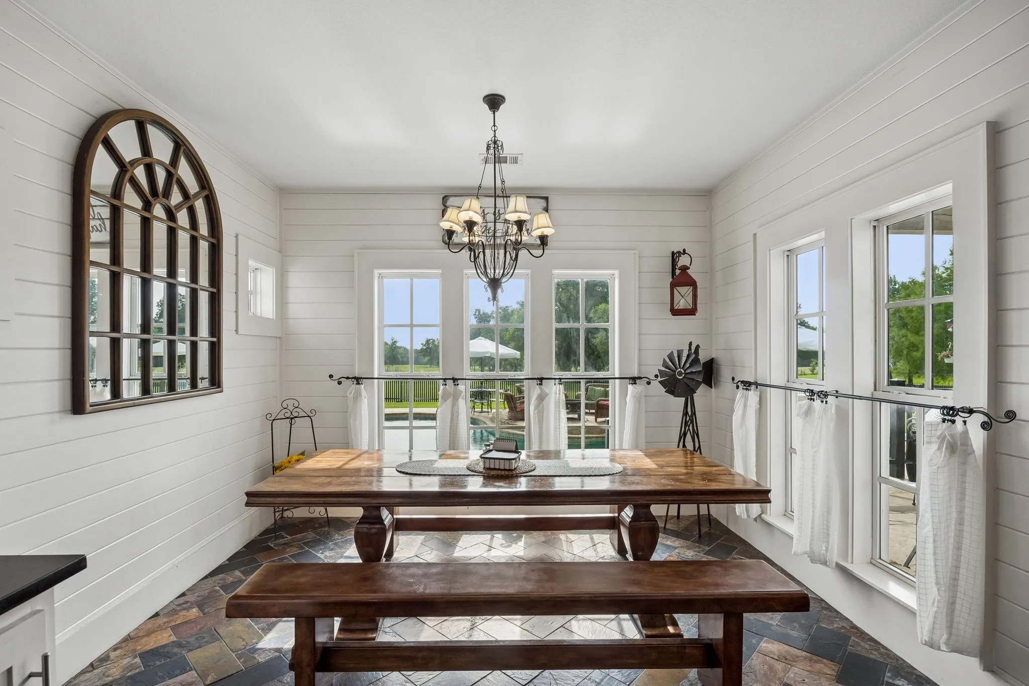 Single Family Residence For Sale in Rockwall County , 1043 Anna Cade Road, Rockwall, Texas 75087, 5 Bedrooms, 5 Bathrooms, 3 Garage spaces, 5,236 Sqft, built in 1994, Price $1,925,000, mls#21257172, Real Estate Agent in Rockwall, Homes For Sale in Rockwall county, Homes For Sale in Rockwall, Realtor in Rockwall Texas, Real Estate Brokerage Independent Realty Texas, Luminita Cordes Realtor