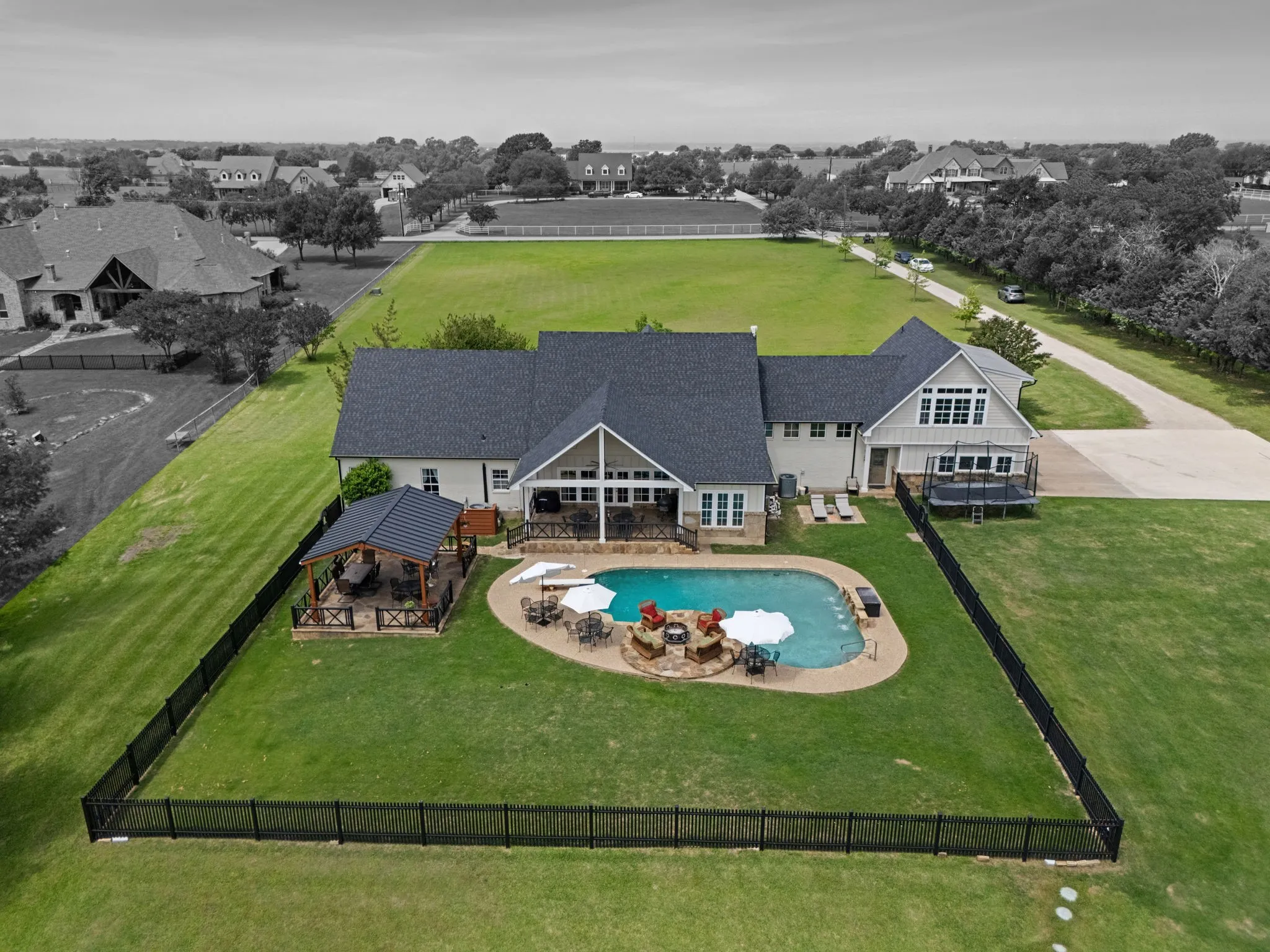 Single Family Residence For Sale in Rockwall County , 1043 Anna Cade Road, Rockwall, Texas 75087, 5 Bedrooms, 5 Bathrooms, 3 Garage spaces, 5,236 Sqft, built in 1994, Price $1,925,000, mls#21257172, Real Estate Agent in Rockwall, Homes For Sale in Rockwall county, Homes For Sale in Rockwall, Realtor in Rockwall Texas, Real Estate Brokerage Independent Realty Texas, Luminita Cordes Realtor