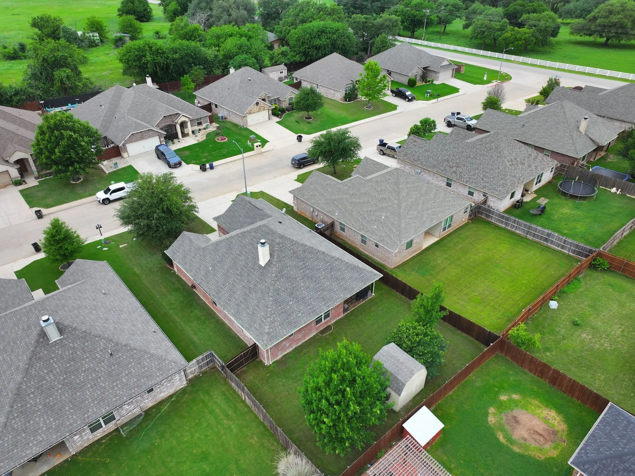 Single Family Residence For Sale in Hood County , 109 Donna Circle, Granbury, Texas 76049, 3 Bedroom, 2 Bathroom, 2 Garage spaces, 1,813 Sqft, built in 2015, Preowned, mls#21249026, Real Estate Agent in Granbury, Homes For Sale in Hood county, Homes For Sale in Granbury, Realtor in Granbury Texas, Real Estate Brokerage Independent Realty Texas, Luminita Cordes Realtor