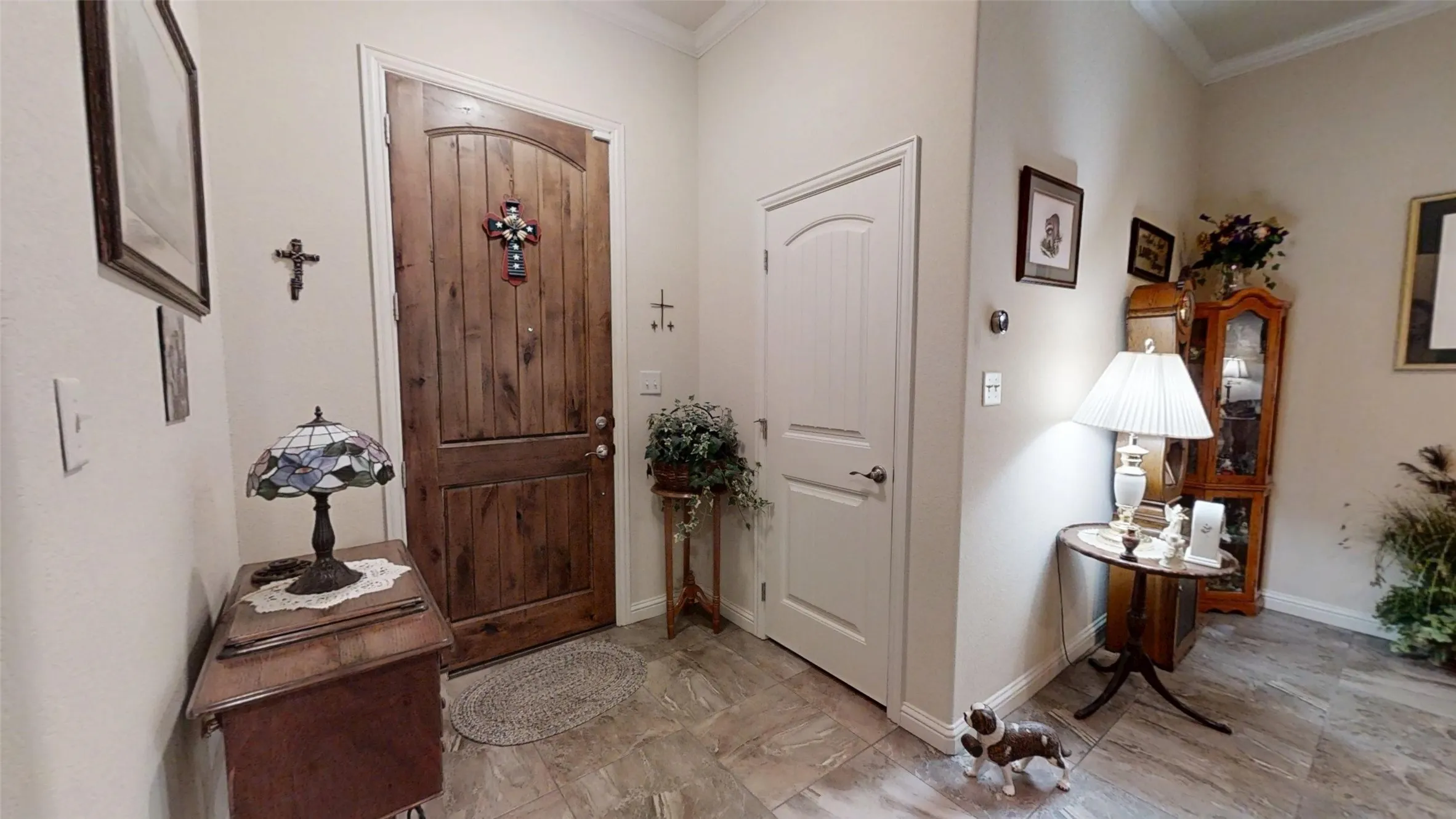 Single Family Residence For Sale in Hood County , 109 Donna Circle, Granbury, Texas 76049, 3 Bedroom, 2 Bathroom, 2 Garage spaces, 1,813 Sqft, built in 2015, Preowned, mls#21249026, Real Estate Agent in Granbury, Homes For Sale in Hood county, Homes For Sale in Granbury, Realtor in Granbury Texas, Real Estate Brokerage Independent Realty Texas, Luminita Cordes Realtor