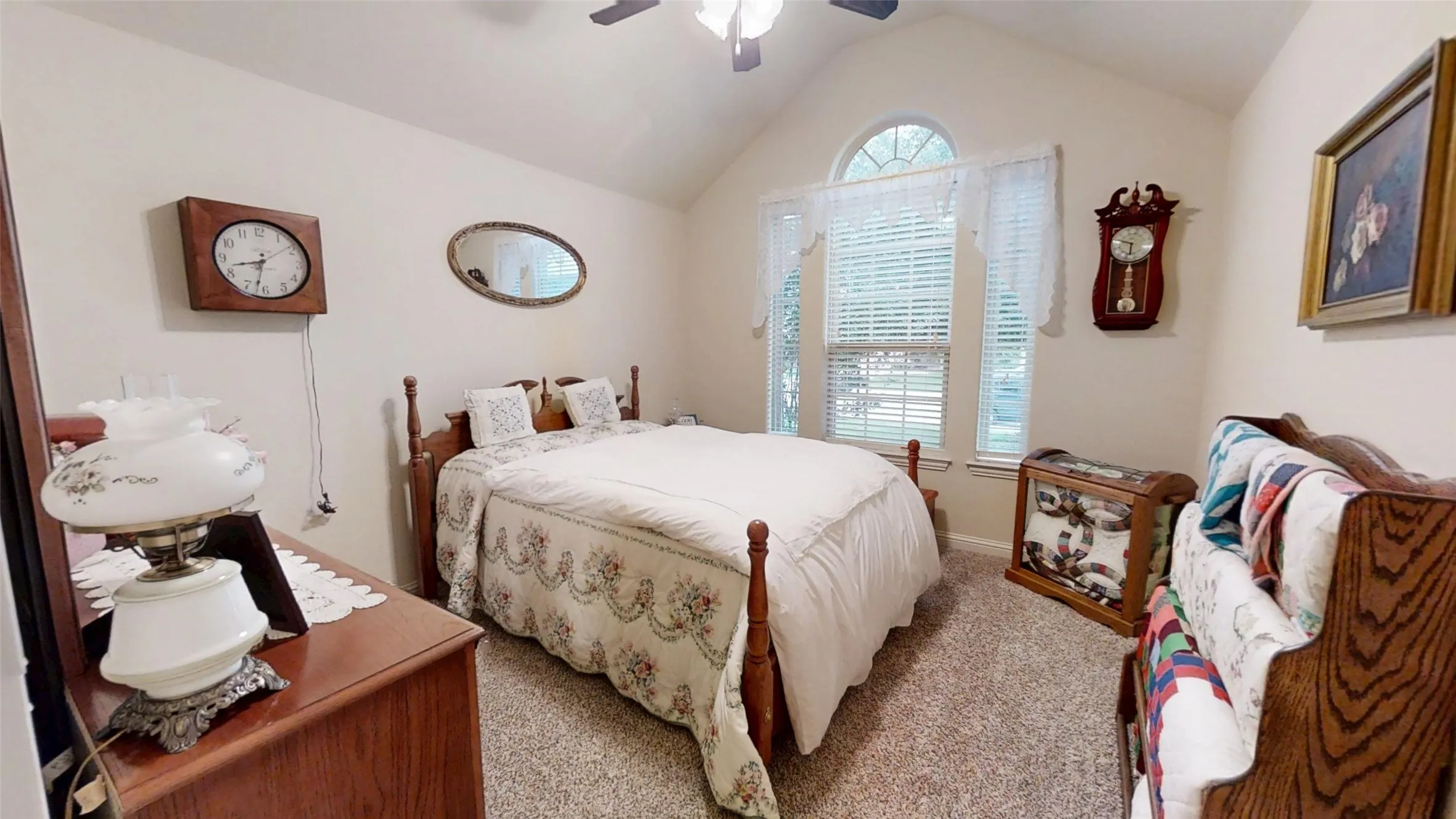 Single Family Residence For Sale in Hood County , 109 Donna Circle, Granbury, Texas 76049, 3 Bedroom, 2 Bathroom, 2 Garage spaces, 1,813 Sqft, built in 2015, Preowned, mls#21249026, Real Estate Agent in Granbury, Homes For Sale in Hood county, Homes For Sale in Granbury, Realtor in Granbury Texas, Real Estate Brokerage Independent Realty Texas, Luminita Cordes Realtor