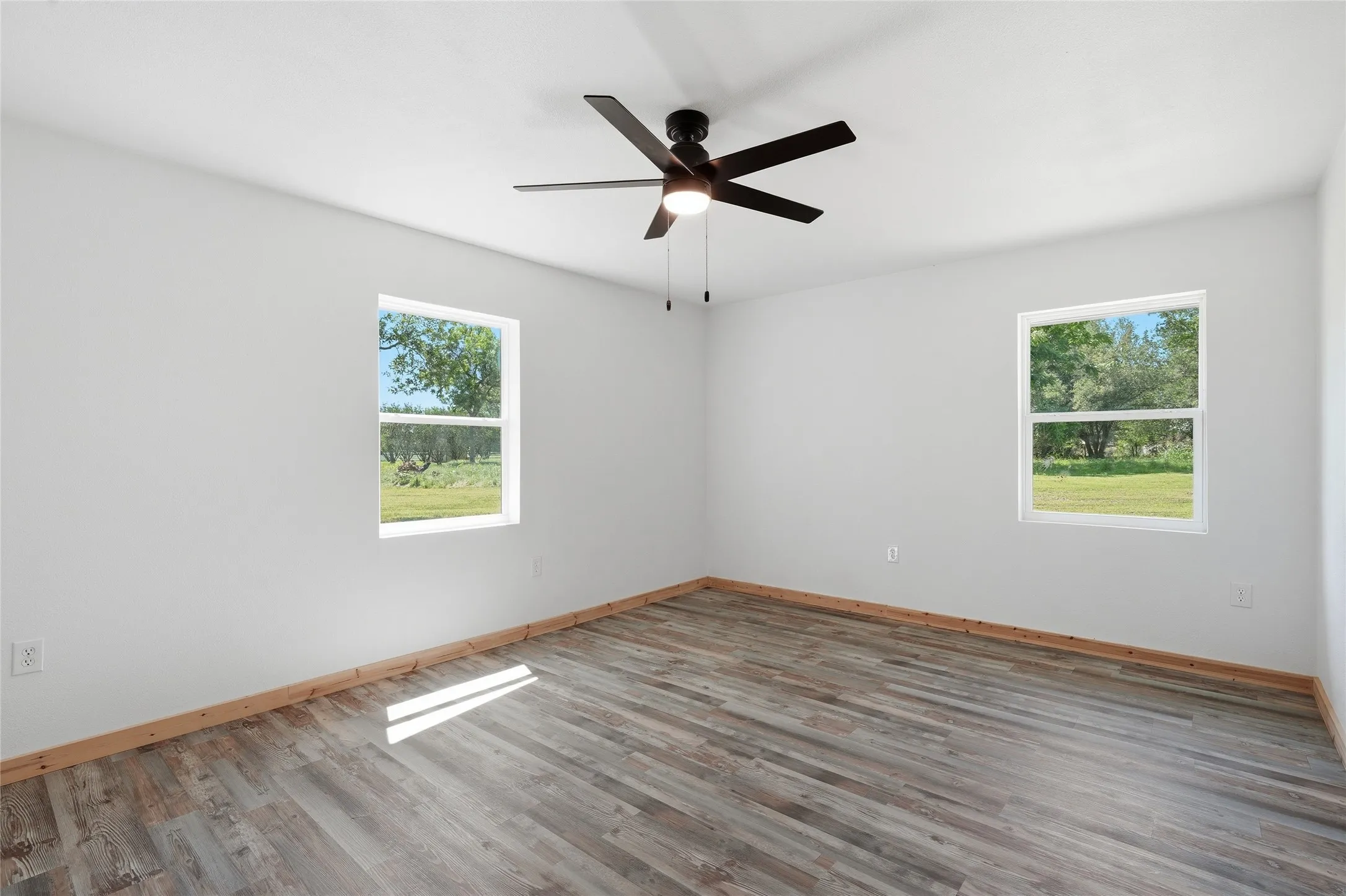 Single Family Residence For Sale in Falls County , 192 County Road 173, Marlin, Texas 76661, 3 Bedroom, 3 Bathroom, 2 Garage spaces, 1,974 Sqft, built in 1974, mls#21257360, Real Estate Agent in Marlin, Homes For Sale in Falls county, Homes For Sale in Marlin, Realtor in Marlin Texas, Real Estate Brokerage Independent Realty Texas, Luminita Cordes Realtor