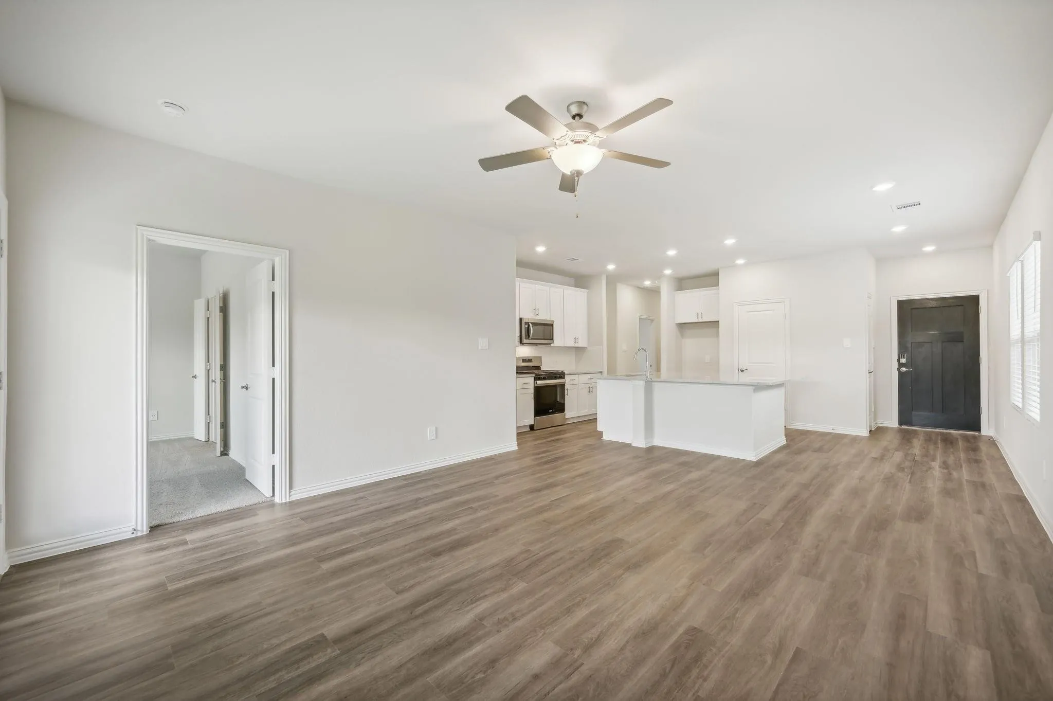 Single Family Residence For Rent in Collin County , 519 Ridgedale Drive, Princeton, Texas 75071, 3 Bedroom, 2 Bathroom, 2 Garage spaces, 1,318 Sqft, built in 2025, mls#21257138, Real Estate Agent in Princeton, Homes For Rent in Collin county, Homes For Rent in Princeton, Realtor in Princeton Texas, Real Estate Brokerage Independent Realty Texas, Luminita Cordes Realtor