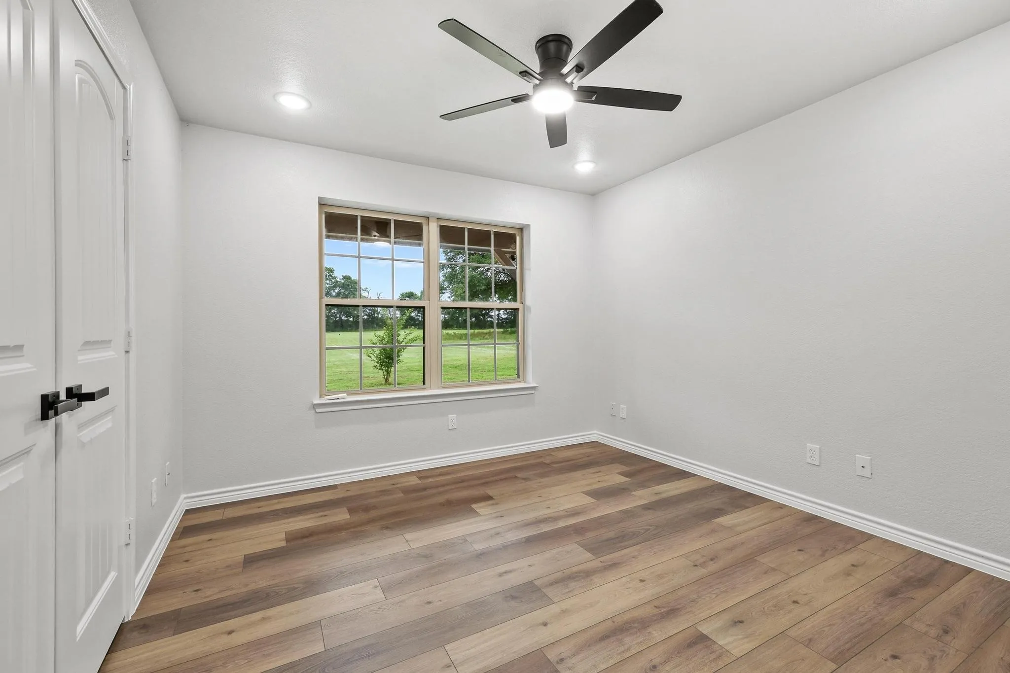 Single Family Residence For Sale in Fannin County , 1250 County Road 2280, Telephone, Texas 75488, 5 Bedroom, 2 Bathroom, Garage spaces, 2,296 Sqft, built in 2011, mls#21257127, Real Estate Agent in Telephone, Homes For Sale in Fannin county, Homes For Sale in Telephone, Realtor in Telephone Texas, Real Estate Brokerage Independent Realty Texas, Luminita Cordes Realtor