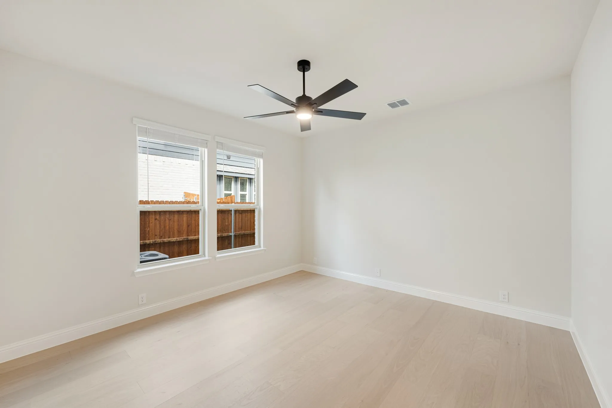 Single Family Residence For Sale in Denton County , 3309 Emerald Trace Drive, Denton, Texas 76226, 5 Bedroom, 4 Bathroom, 2 Garage spaces, 3,560 Sqft, built in 2026, New Construction - Incomplete, mls#21256026, Real Estate Agent in Denton, Homes For Sale in Denton county, Homes For Sale in Denton, Realtor in Denton Texas, Real Estate Brokerage Independent Realty Texas, Luminita Cordes Realtor