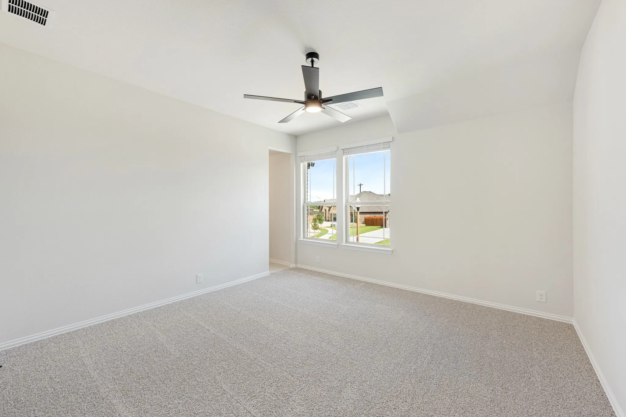 Single Family Residence For Sale in Denton County , 3309 Emerald Trace Drive, Denton, Texas 76226, 5 Bedroom, 4 Bathroom, 2 Garage spaces, 3,560 Sqft, built in 2026, New Construction - Incomplete, mls#21256026, Real Estate Agent in Denton, Homes For Sale in Denton county, Homes For Sale in Denton, Realtor in Denton Texas, Real Estate Brokerage Independent Realty Texas, Luminita Cordes Realtor