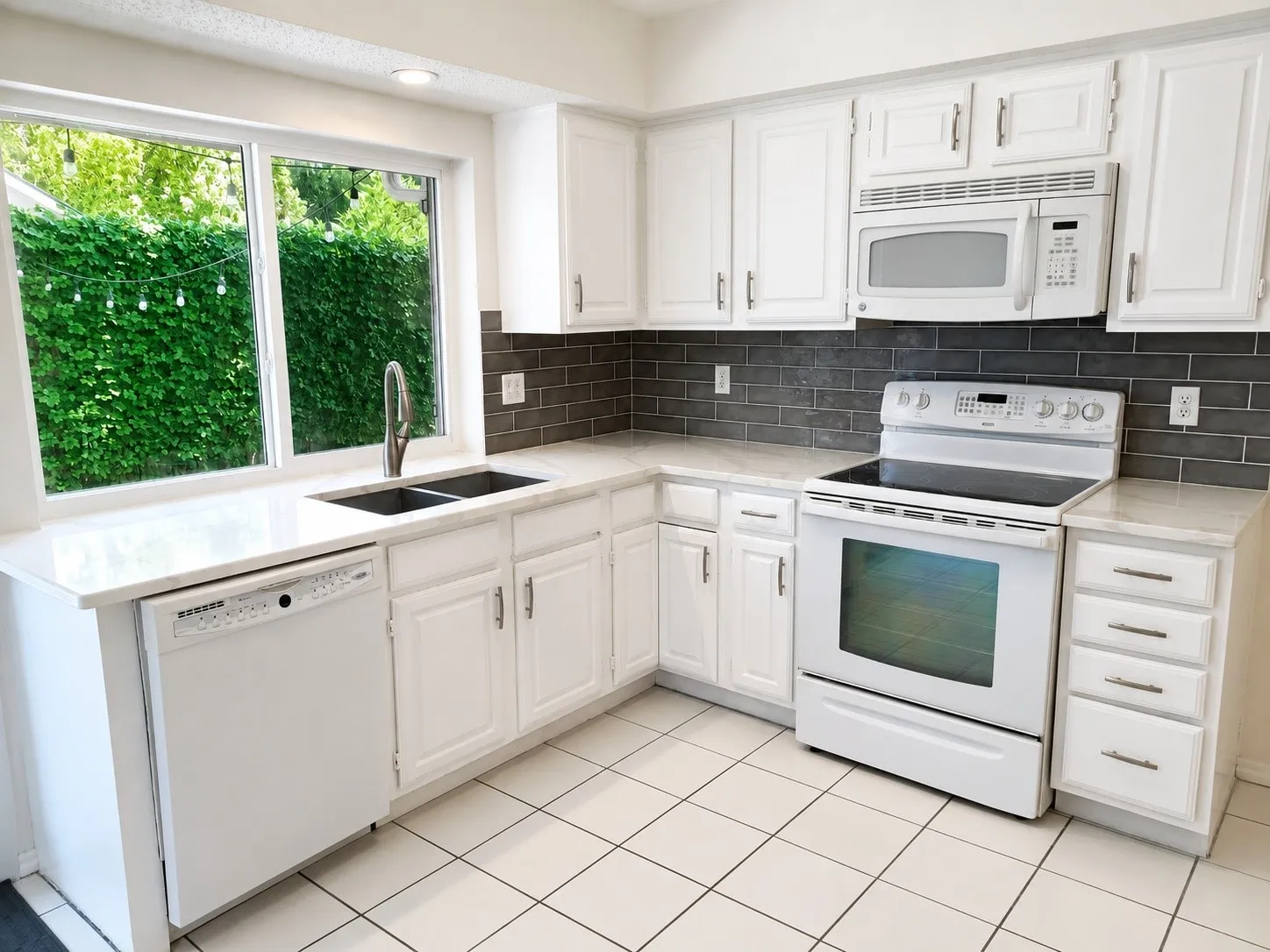 Single Family Residence For Sale in Collin County , 2504 Royal Oaks Drive, Plano, Texas 75074, 3 Bedroom, 2 Bathroom, 2 Garage spaces, 1,504 Sqft, built in 1984, mls#21257388, Real Estate Agent in Plano, Homes For Sale in Collin county, Homes For Sale in Plano, Realtor in Plano Texas, Real Estate Brokerage Independent Realty Texas, Luminita Cordes Realtor