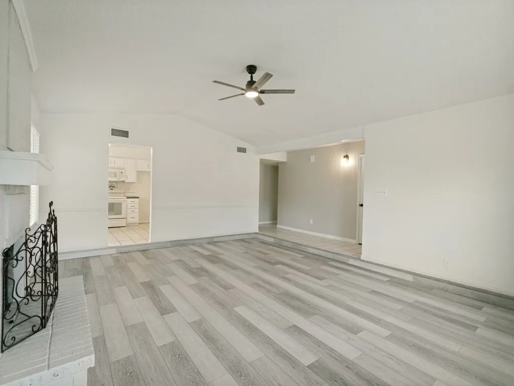Single Family Residence For Sale in Collin County , 2504 Royal Oaks Drive, Plano, Texas 75074, 3 Bedroom, 2 Bathroom, 2 Garage spaces, 1,504 Sqft, built in 1984, mls#21257388, Real Estate Agent in Plano, Homes For Sale in Collin county, Homes For Sale in Plano, Realtor in Plano Texas, Real Estate Brokerage Independent Realty Texas, Luminita Cordes Realtor