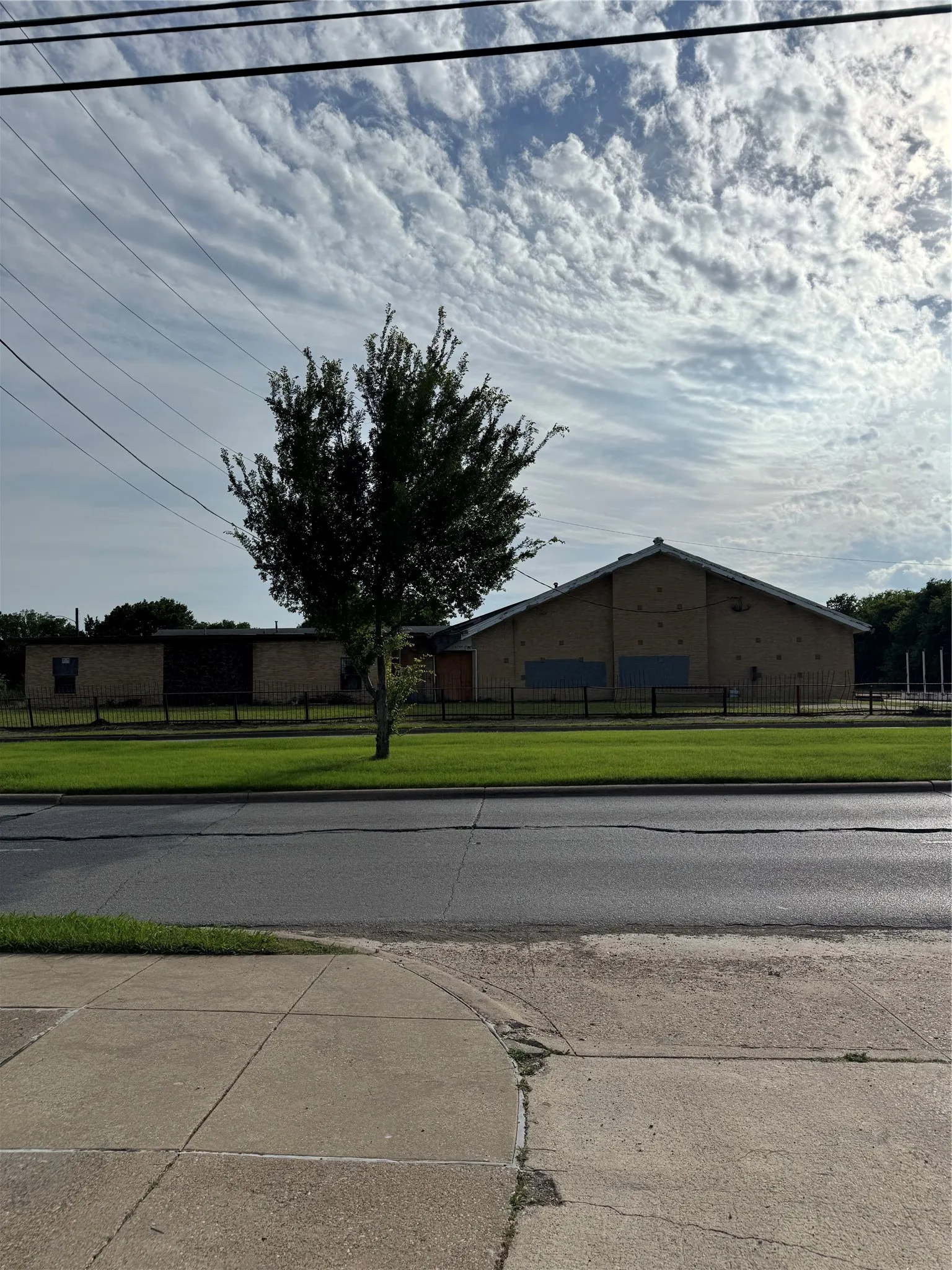 Business For Sale in Dallas County , 4759 Sunnyvale Street, Dallas, Texas 75216, 0, 0, Garage spaces, 22,500 Sqft, built in 1950, New Construction - Complete, Price $699,000, mls#21256389, Real Estate Agent in Dallas, Homes For Sale in Dallas county, Homes For Sale in Dallas, Realtor in Dallas Texas, Real Estate Brokerage Independent Realty Texas, Luminita Cordes Realtor