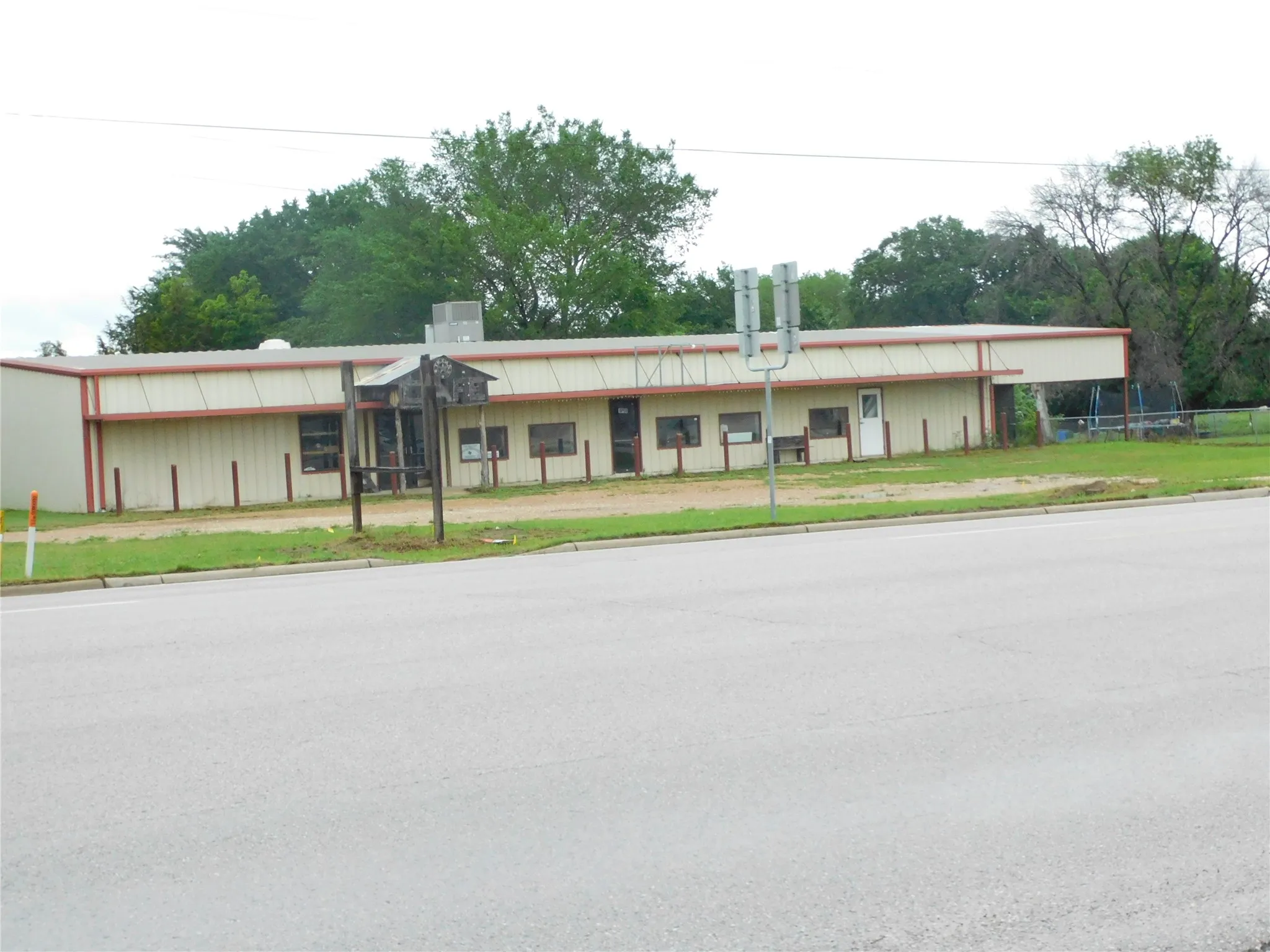 frontage on state HWY 31