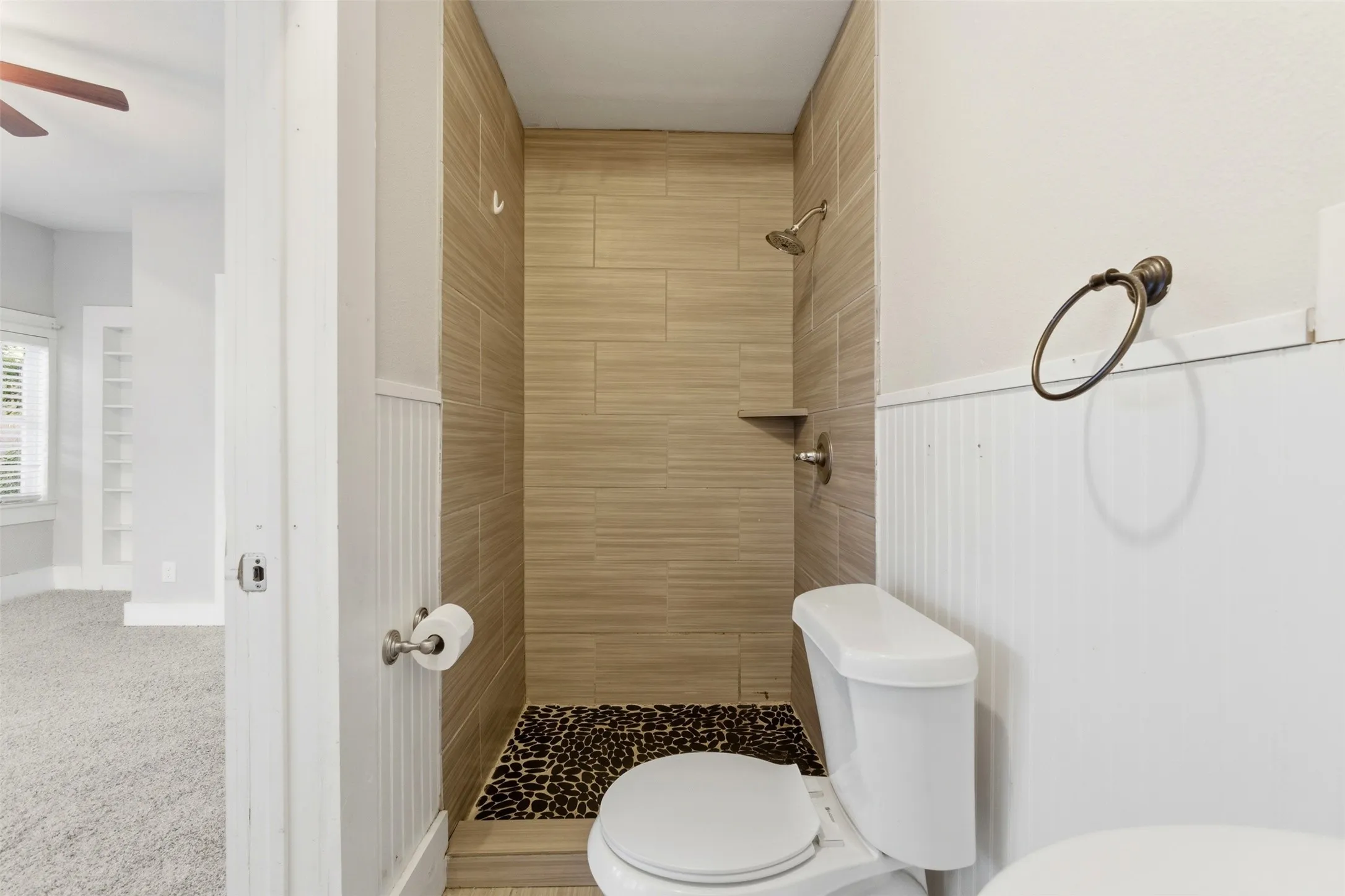 Single Family Residence For Rent in Johnson County , 405 College Street, Cleburne, Texas 76033, 3 Bedroom, 2 Bathroom, Garage spaces, 1,396 Sqft, built in 0, mls#21257376, Real Estate Agent in Cleburne, Homes For Rent in Johnson county, Homes For Rent in Cleburne, Realtor in Cleburne Texas, Real Estate Brokerage Independent Realty Texas, Luminita Cordes Realtor