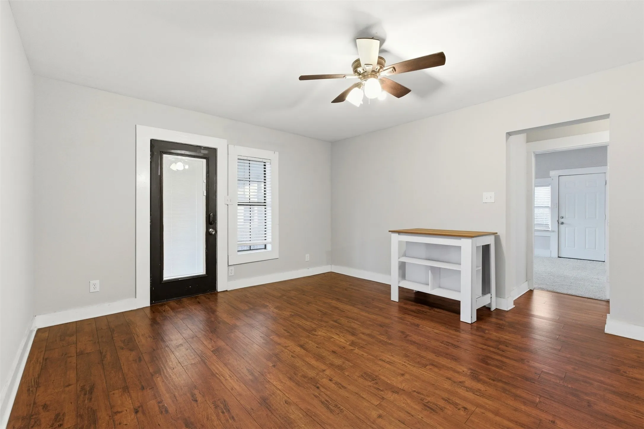 Single Family Residence For Rent in Johnson County , 405 College Street, Cleburne, Texas 76033, 3 Bedroom, 2 Bathroom, Garage spaces, 1,396 Sqft, built in 0, mls#21257376, Real Estate Agent in Cleburne, Homes For Rent in Johnson county, Homes For Rent in Cleburne, Realtor in Cleburne Texas, Real Estate Brokerage Independent Realty Texas, Luminita Cordes Realtor