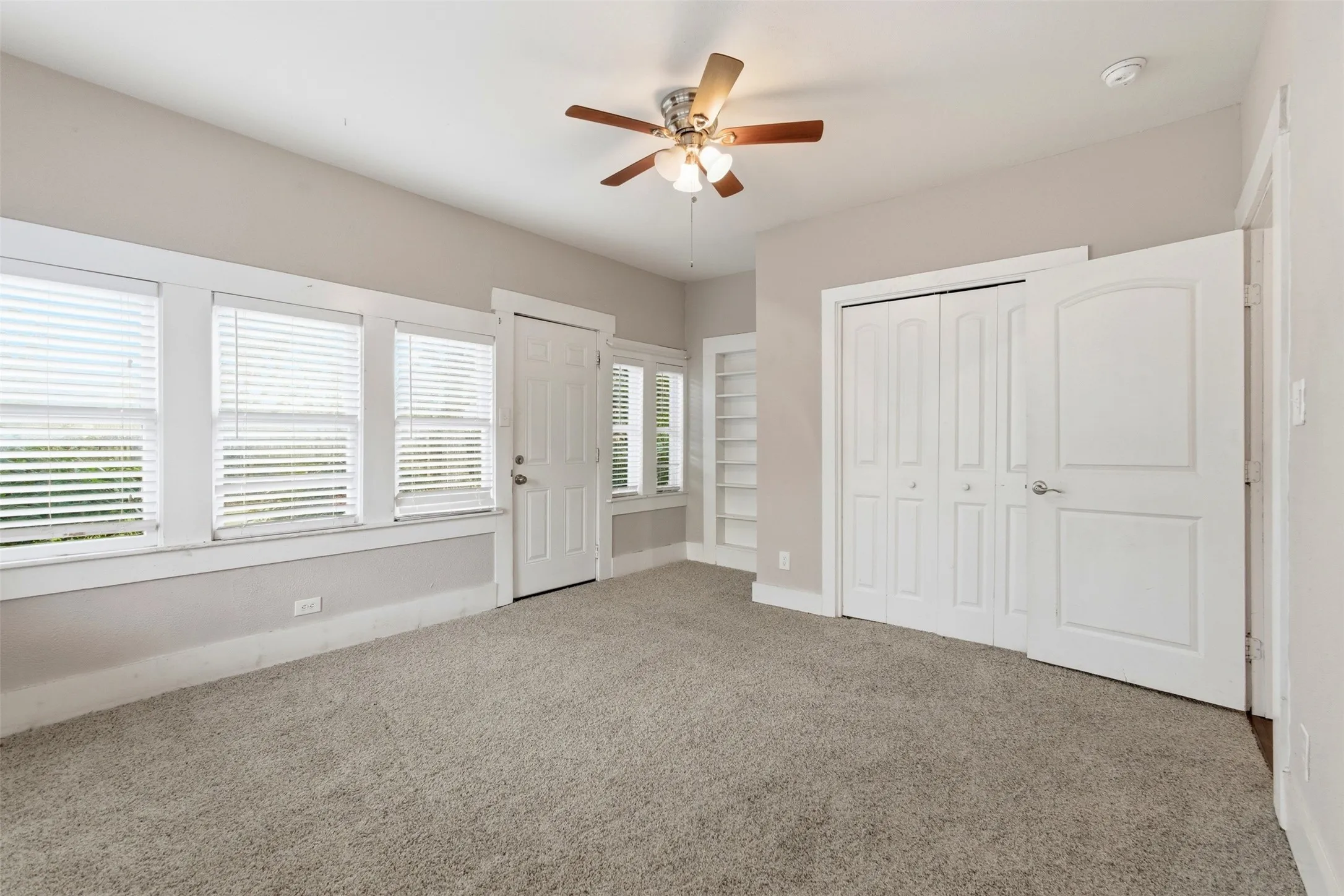Single Family Residence For Rent in Johnson County , 405 College Street, Cleburne, Texas 76033, 3 Bedroom, 2 Bathroom, Garage spaces, 1,396 Sqft, built in 0, mls#21257376, Real Estate Agent in Cleburne, Homes For Rent in Johnson county, Homes For Rent in Cleburne, Realtor in Cleburne Texas, Real Estate Brokerage Independent Realty Texas, Luminita Cordes Realtor