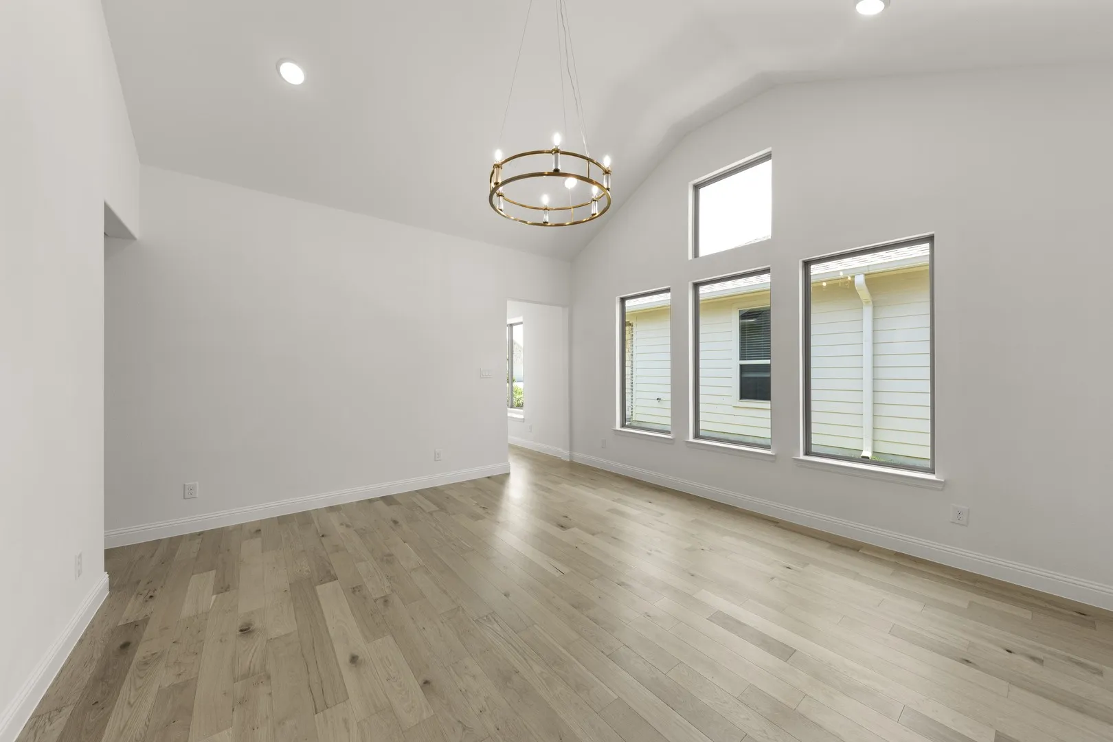 12. 1608 Meadow Crest - Family (3)