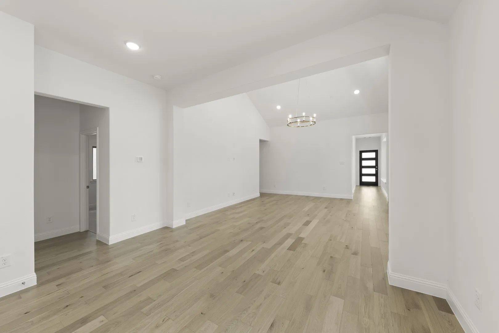 14. 1608 Meadow Crest - Dining (2)