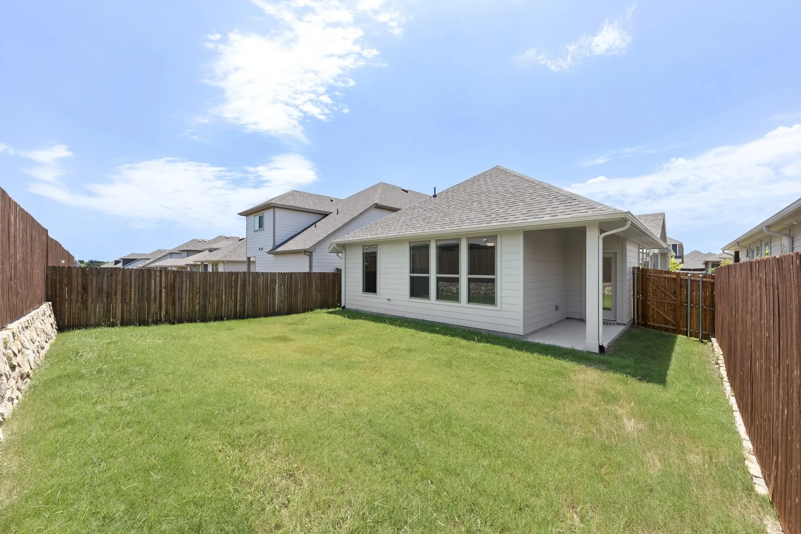 27. 1608 Meadow Crest - Back (2)