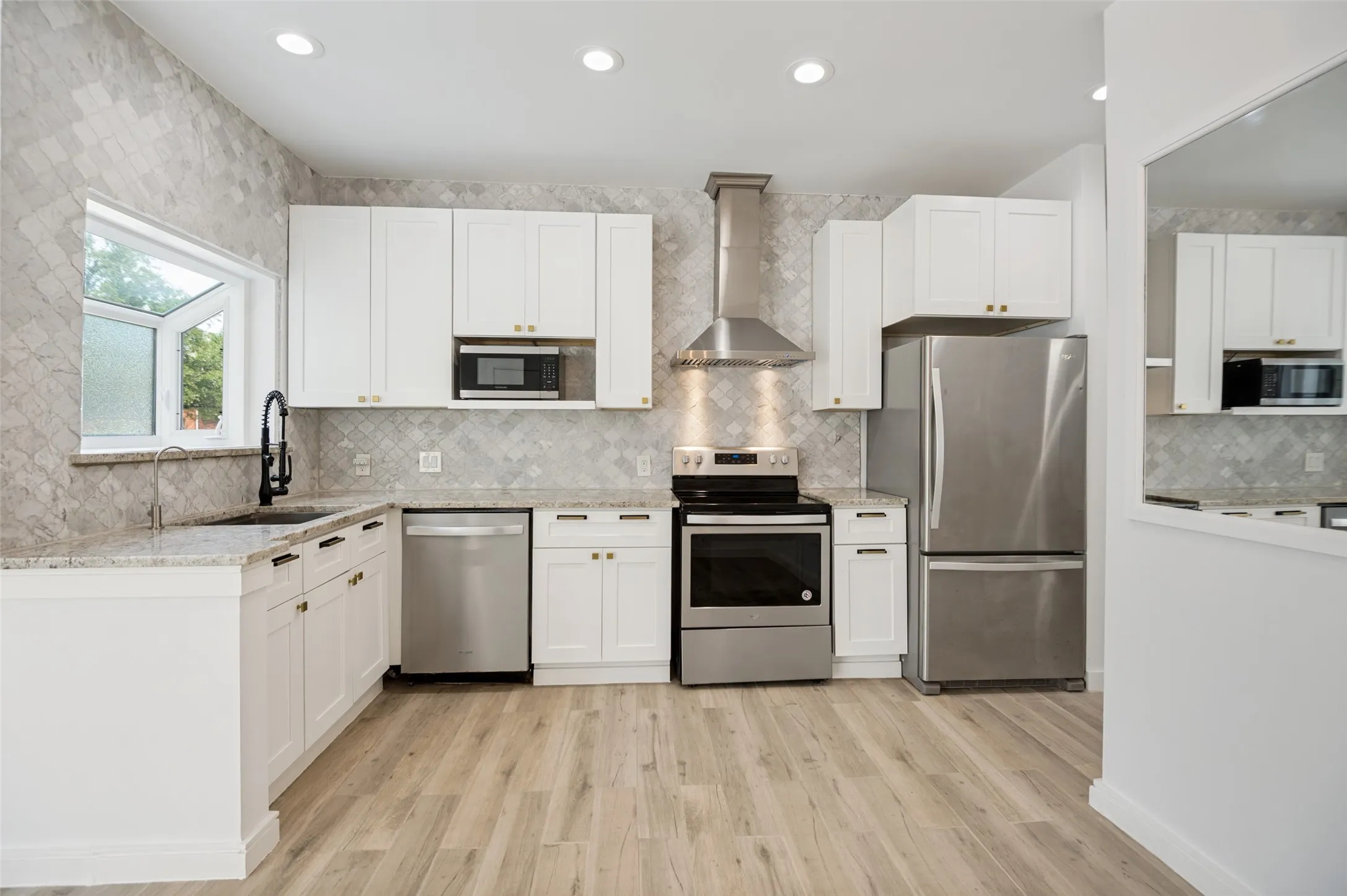 Condominium For Sale in Collin County , 6220 Bentwood Trail 601, Dallas, Texas 75252, 1 Bedroom, 1 Bathroom, 1 Garage spaces, 601 Sqft, built in 1984, mls#21254693, Real Estate Agent in Dallas, Homes For Sale in Collin county, Homes For Sale in Dallas, Realtor in Dallas Texas, Real Estate Brokerage Independent Realty Texas, Luminita Cordes Realtor