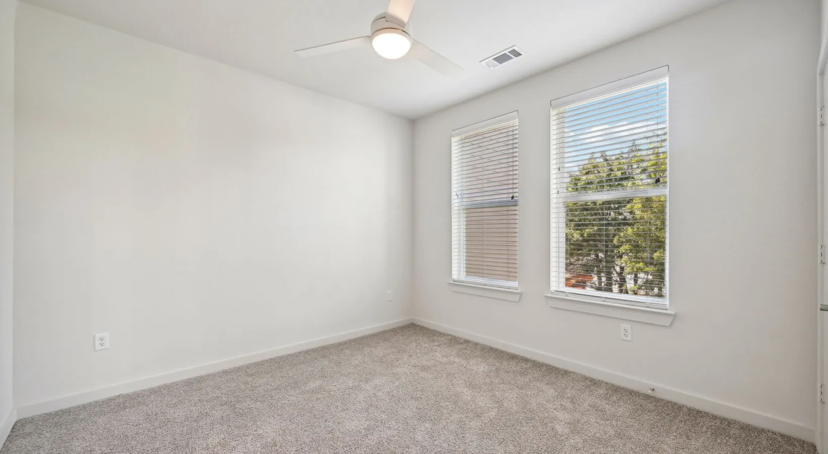 Stock Photo - This photo is of a unit on the property but may not be a photo of the actual unit listed. Photo is included to show general finishout found throughout the community.