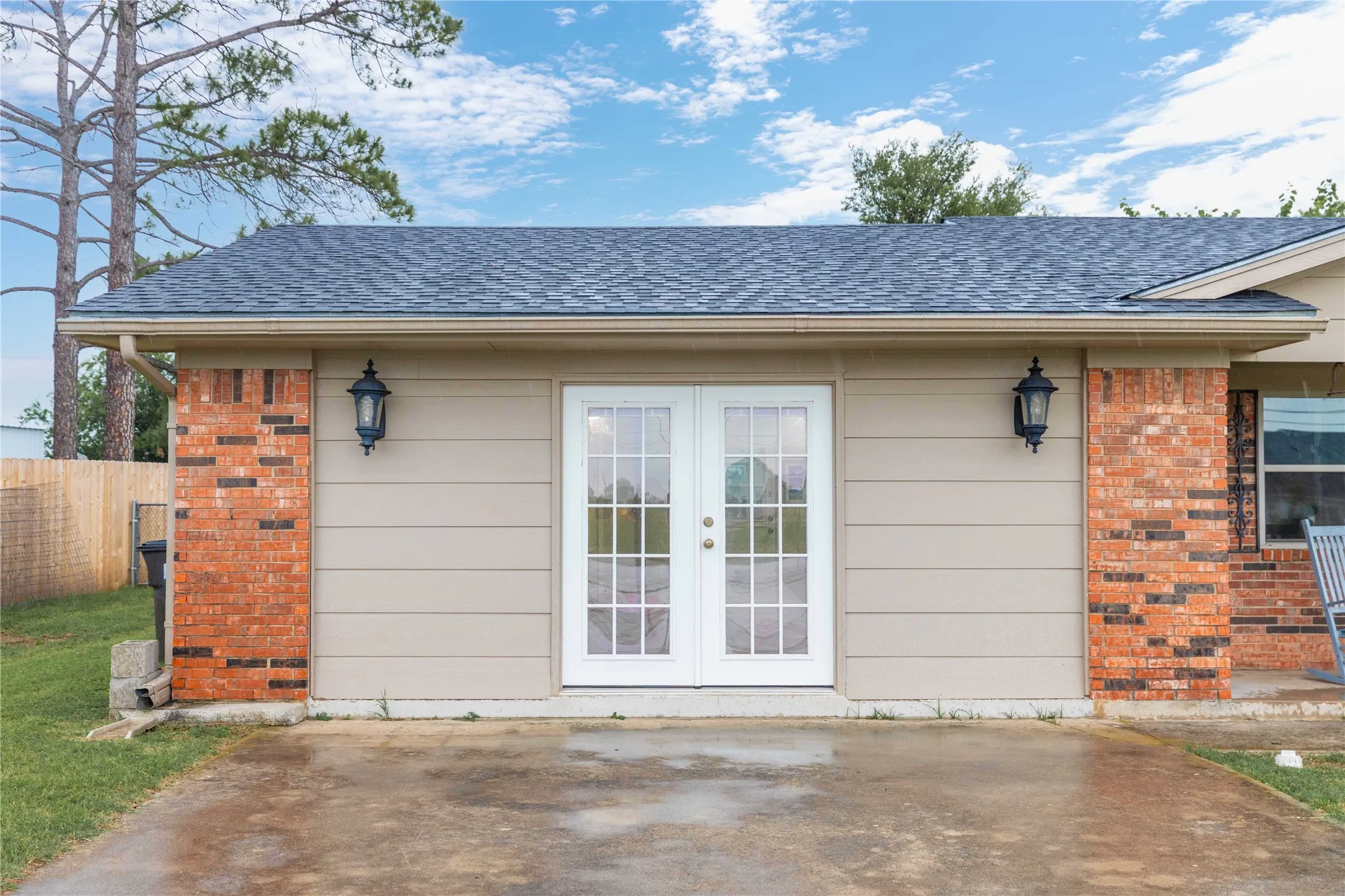 Single Family Residence For Sale in Brown County , 205 longhorn dr, Early, Texas 76802, 4 Bedroom, 3 Bathroom, Garage spaces, 2,347 Sqft, built in 1978, Price $335,000, mls#21257309, Real Estate Agent in Early, Homes For Sale in Brown county, Homes For Sale in Early, Realtor in Early Texas, Real Estate Brokerage Independent Realty Texas, Luminita Cordes Realtor