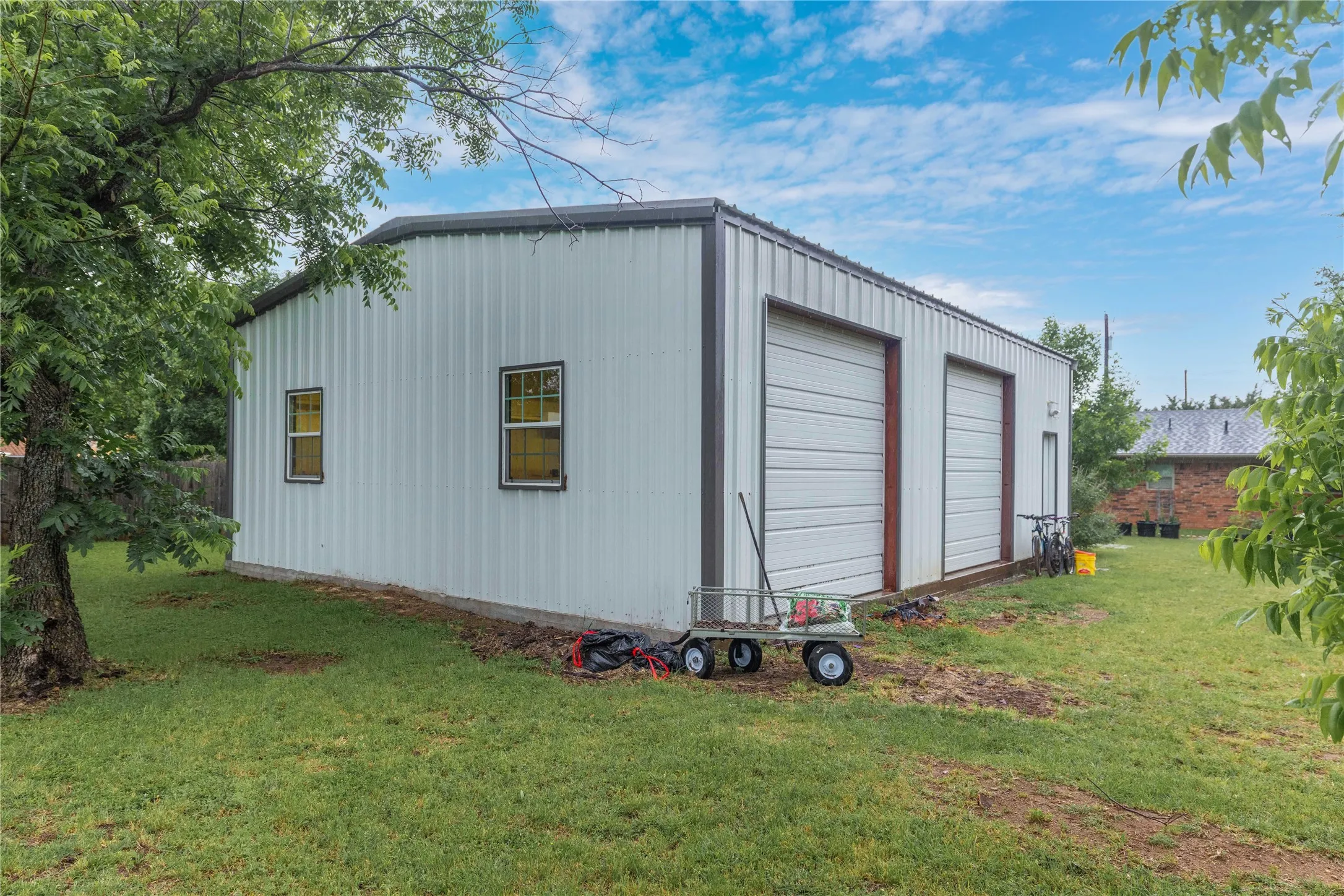 Single Family Residence For Sale in Brown County , 205 longhorn dr, Early, Texas 76802, 4 Bedroom, 3 Bathroom, Garage spaces, 2,347 Sqft, built in 1978, Price $335,000, mls#21257309, Real Estate Agent in Early, Homes For Sale in Brown county, Homes For Sale in Early, Realtor in Early Texas, Real Estate Brokerage Independent Realty Texas, Luminita Cordes Realtor