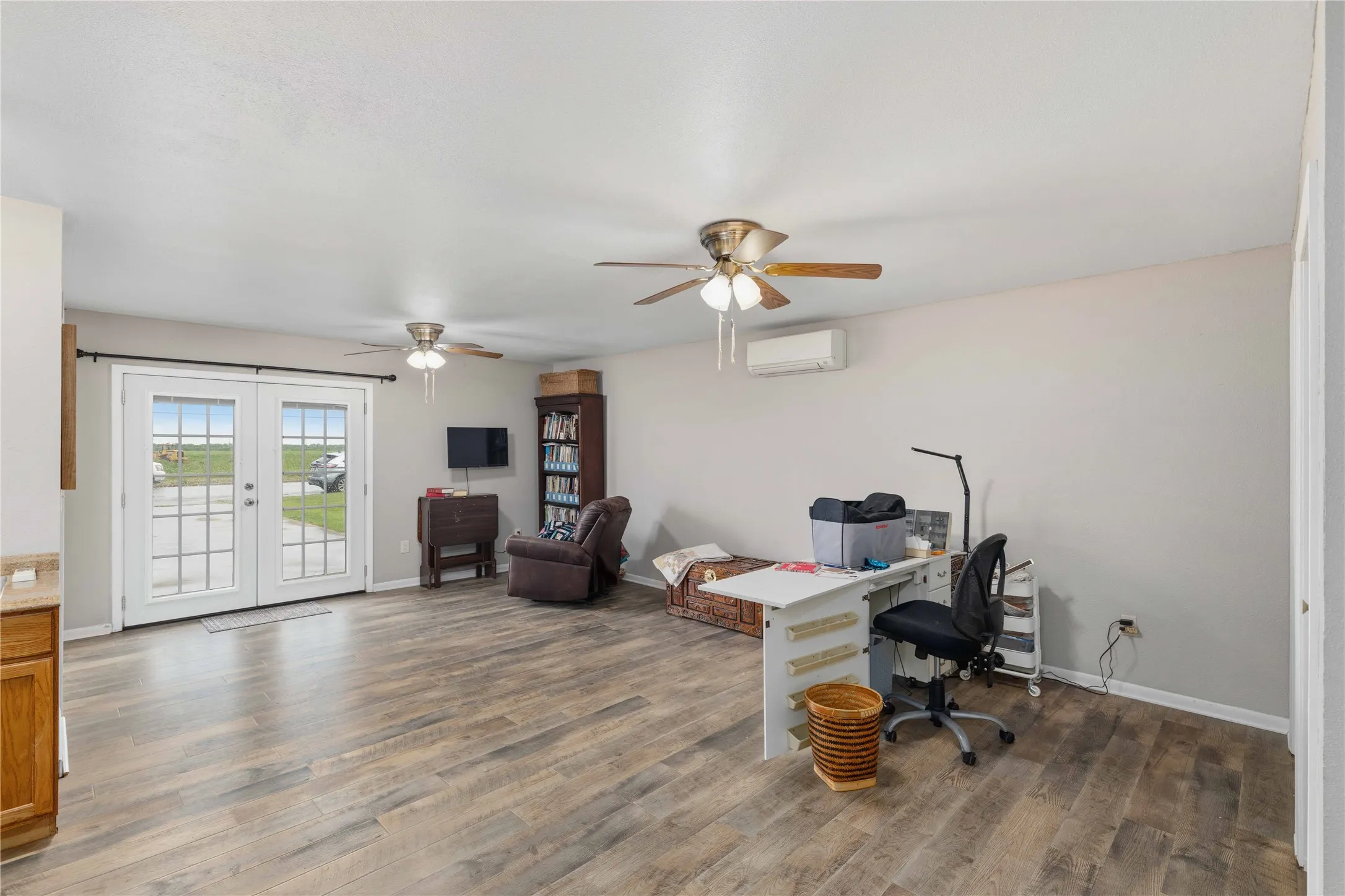 Single Family Residence For Sale in Brown County , 205 longhorn dr, Early, Texas 76802, 4 Bedroom, 3 Bathroom, Garage spaces, 2,347 Sqft, built in 1978, Price $335,000, mls#21257309, Real Estate Agent in Early, Homes For Sale in Brown county, Homes For Sale in Early, Realtor in Early Texas, Real Estate Brokerage Independent Realty Texas, Luminita Cordes Realtor