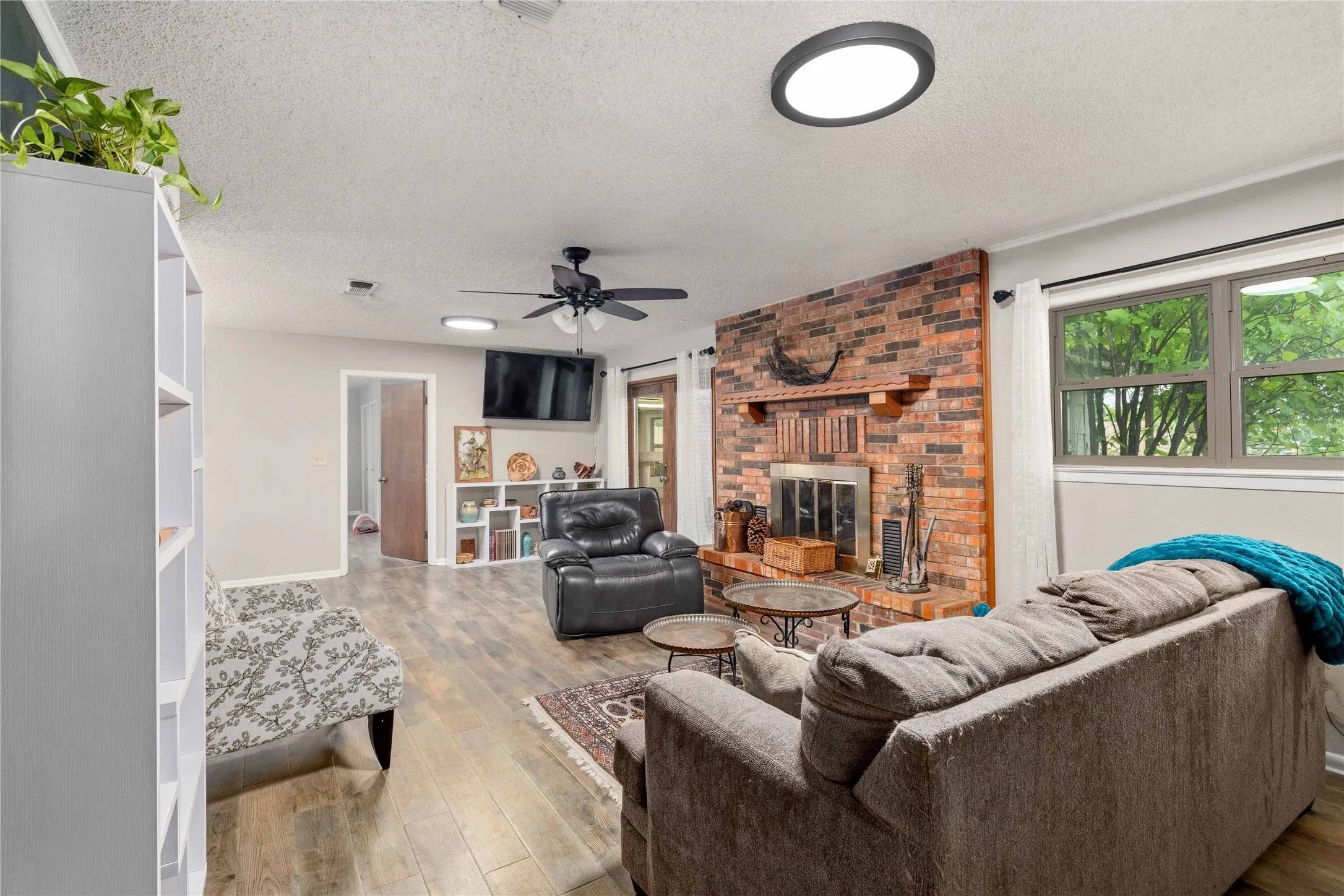 Single Family Residence For Sale in Brown County , 205 longhorn dr, Early, Texas 76802, 4 Bedroom, 3 Bathroom, Garage spaces, 2,347 Sqft, built in 1978, Price $335,000, mls#21257309, Real Estate Agent in Early, Homes For Sale in Brown county, Homes For Sale in Early, Realtor in Early Texas, Real Estate Brokerage Independent Realty Texas, Luminita Cordes Realtor