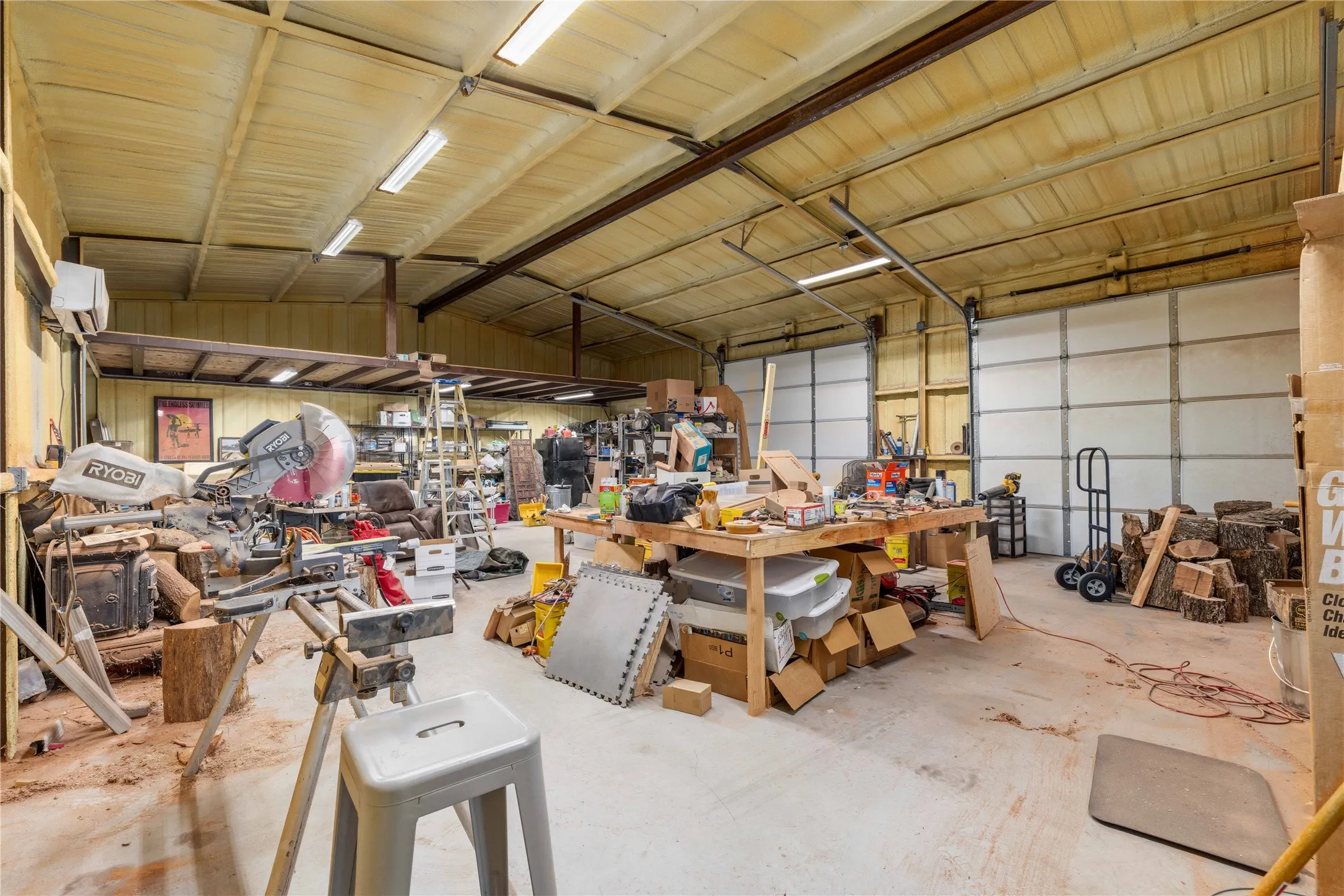 Single Family Residence For Sale in Brown County , 205 longhorn dr, Early, Texas 76802, 4 Bedroom, 3 Bathroom, Garage spaces, 2,347 Sqft, built in 1978, Price $335,000, mls#21257309, Real Estate Agent in Early, Homes For Sale in Brown county, Homes For Sale in Early, Realtor in Early Texas, Real Estate Brokerage Independent Realty Texas, Luminita Cordes Realtor