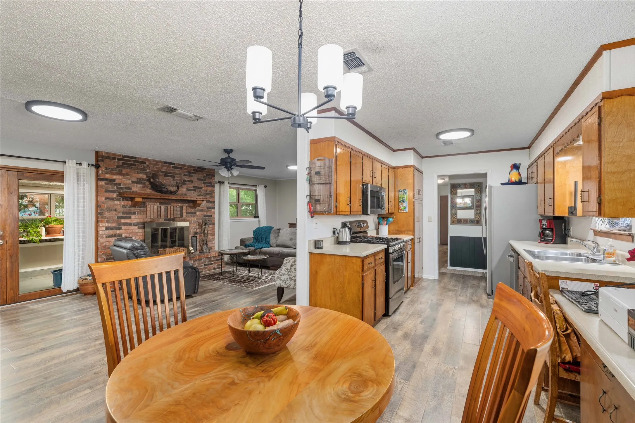 Single Family Residence For Sale in Brown County , 205 longhorn dr, Early, Texas 76802, 4 Bedroom, 3 Bathroom, Garage spaces, 2,347 Sqft, built in 1978, Price $335,000, mls#21257309, Real Estate Agent in Early, Homes For Sale in Brown county, Homes For Sale in Early, Realtor in Early Texas, Real Estate Brokerage Independent Realty Texas, Luminita Cordes Realtor